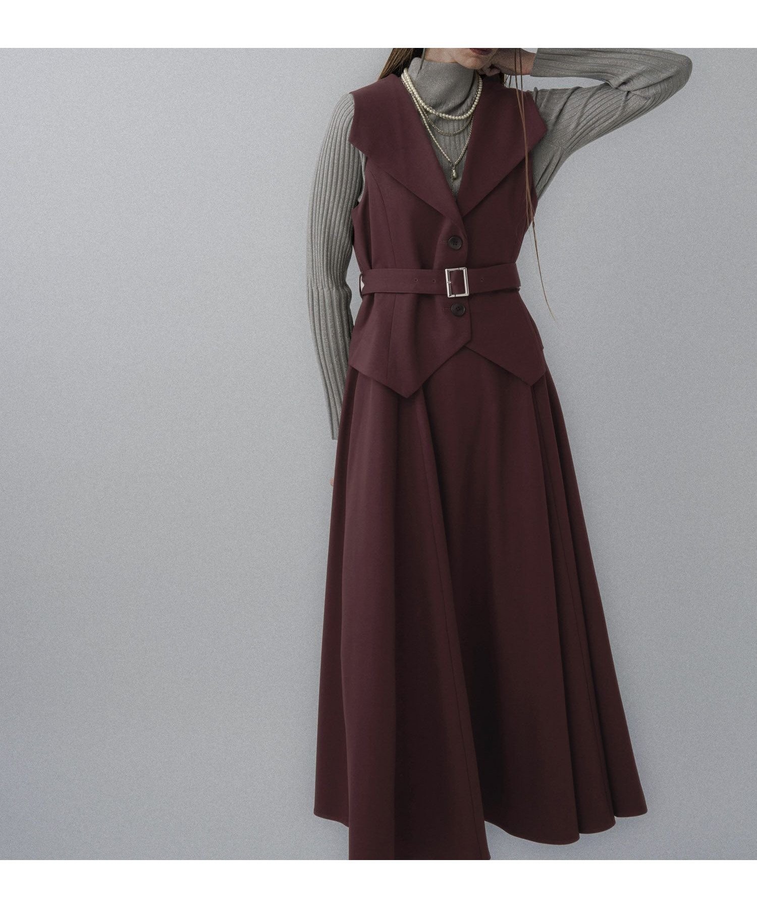 【ハレ/HARE】のVネックレイヤードライクワンピース 人気、トレンドファッション・服の通販 founy(ファニー) 　ファッション　Fashion　レディースファッション　Fashion for Women　ワンピース　Dresses　インナー　Innerwear　ウェーブ　Wavy Pattern　コルセット　Corset, Bustier　シューズ　Shoes, Footwear　シンプル　Simple, Minimal　ストレート　Straight, Straight Cut　スーツ　Suit, Formalwear　ノースリーブ　Sleeveless, No-Sleeve　バレエ　Ballet, Ballet Style　ビッグ　Big, Oversized　フロント　Front, Front Design　ブラウジング　Blouson Silhouette, Cinched Waist　ベスト　Vest, Waistcoat　ワイド　Wide, Wide Fit　おすすめ　Recommended / Our Picks　エレガント 上品　Elegant　 other-1|ID: prp329100004740743 ipo3291000000034249992