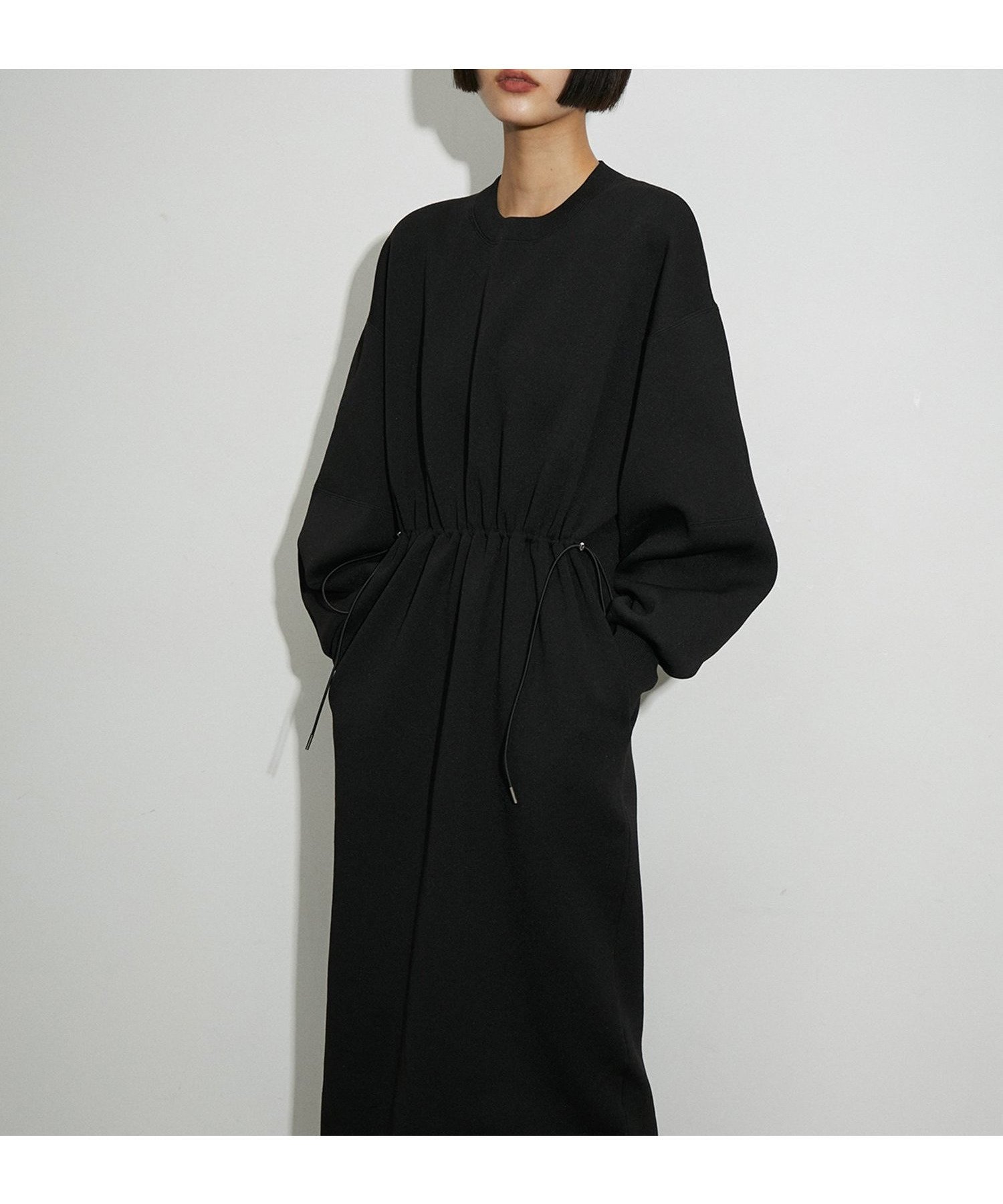 【アダム エ ロペ/ADAM ET ROPE'】のフォルムニットワンピース インテリア・キッズ・メンズ・レディースファッション・服の通販 founy(ファニー) 　ファッション　Fashion　レディースファッション　Fashion for Women　ワンピース　Dresses　ニットワンピース　Knit Dresses　インナー　Innerwear　ギャザー　Gathered, Ruffled　シアー　Sheer, See-Through　スニーカー　Sneakers, Trainers　スリーブ　Sleeve, Long Sleeve / Short Sleeve　タートルネック　Turtleneck, High Neck　定番　Standard, Basic Item　人気　Popular, Best Seller　バランス　Balance, Style Balance　パープル　Purple, Violet　フォルム　Silhouette, Form　ポケット　Pocket, Pocket Detail　リラックス　Relax, Relaxed Fit　A/W・秋冬　Autumn/Winter　おすすめ　Recommended / Our Picks　2025年　2025　2025-2026秋冬・A/W　Autumn/Winter 2025–26 AW25–26　ブラック(01)|ID: prp329100004740797 ipo3291000000034250958