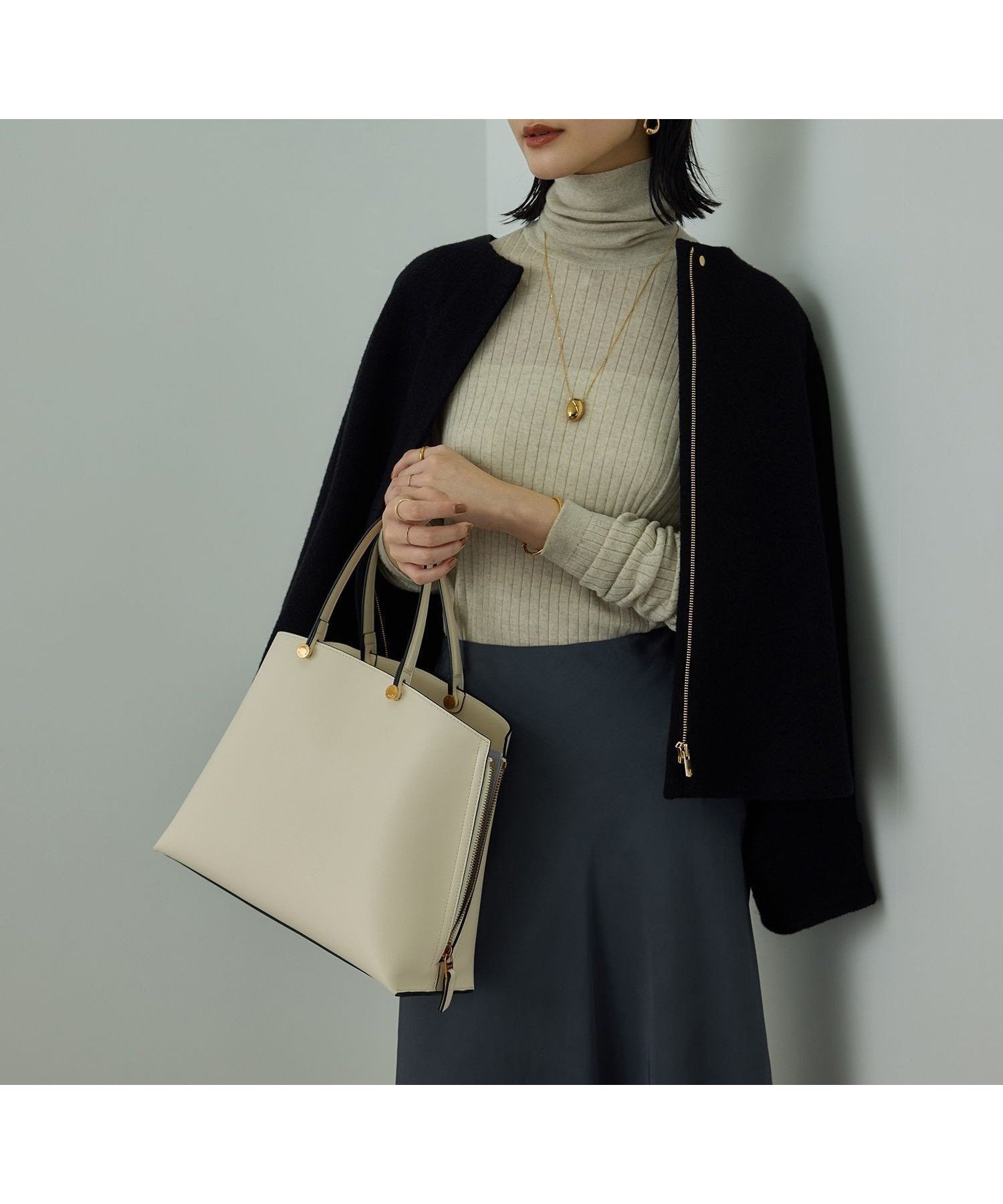 【ロペ/ROPE'】の【E POR】Y BAG Medium【軽量】【25AW】 インテリア・キッズ・メンズ・レディースファッション・服の通販 founy(ファニー) ファッション Fashion レディースファッション Fashion for Women エレガント 上品 Elegant オレンジ Orange 秋 Autumn 傘 Umbrella, Parasol 軽量 Lightweight, Ultra Light サイドジップ Side Zip, Side Zipper ショルダー Shoulder, Shoulder Strap 定番 Standard, Basic Item パープル Purple, Violet ポケット Pocket, Pocket Detail 日傘 Parasol, UV Umbrella ラベンダー Lavender ビジネス 仕事 通勤 Business / Work / Commuting 2025年 2025 2025-2026秋冬・A/W Autumn/Winter 2025–26 AW25–26 キナリ(16)|ID: prp329100004740870 ipo3291000000034531876