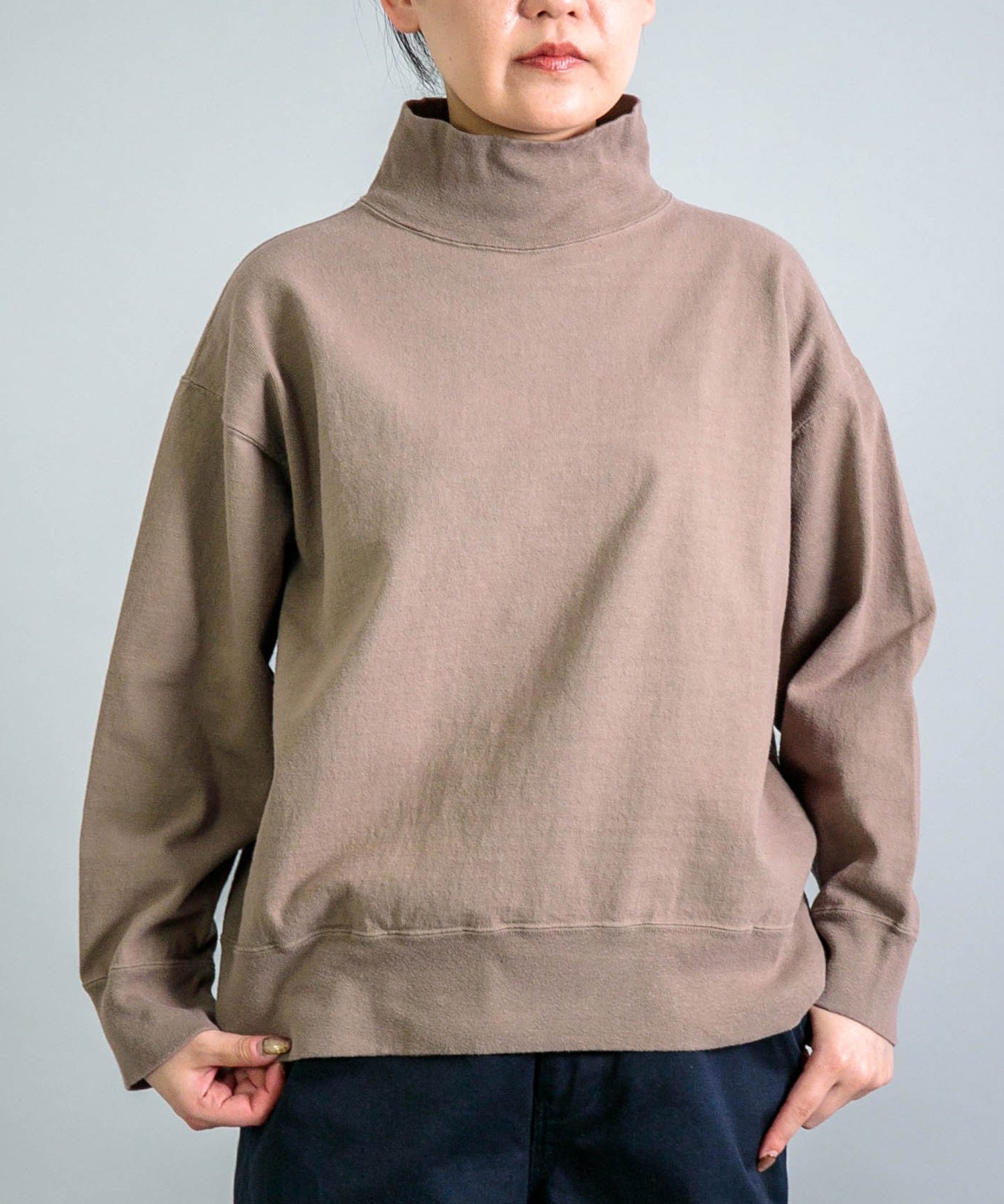 【ドミンゴ/DOMINGO】の8/天竺 ハイネックマニッシュトレーナー 人気、トレンドファッション・服の通販 founy(ファニー) 　ファッション　Fashion　レディースファッション　Fashion for Women　秋　Autumn　カットソー　Cut and Sewn Top　ショート　Short, Short Length　シンプル　Simple, Minimal　スウェット / スエット　Sweatshirt, Sweatwear　タートル　Turtleneck, Turtle Collar　タートルネック　Turtleneck, High Neck　トレーナー　Sweatshirt, Trainer　定番　Standard, Basic Item　ハイネック　High Neck, Mock Neck　フィット　Fit, Slim Fit　ワイド　Wide, Wide Fit　冬　Winter / This Winter　おすすめ　Recommended / Our Picks　 other-1|ID: prp329100004740950 ipo3291000000035040653