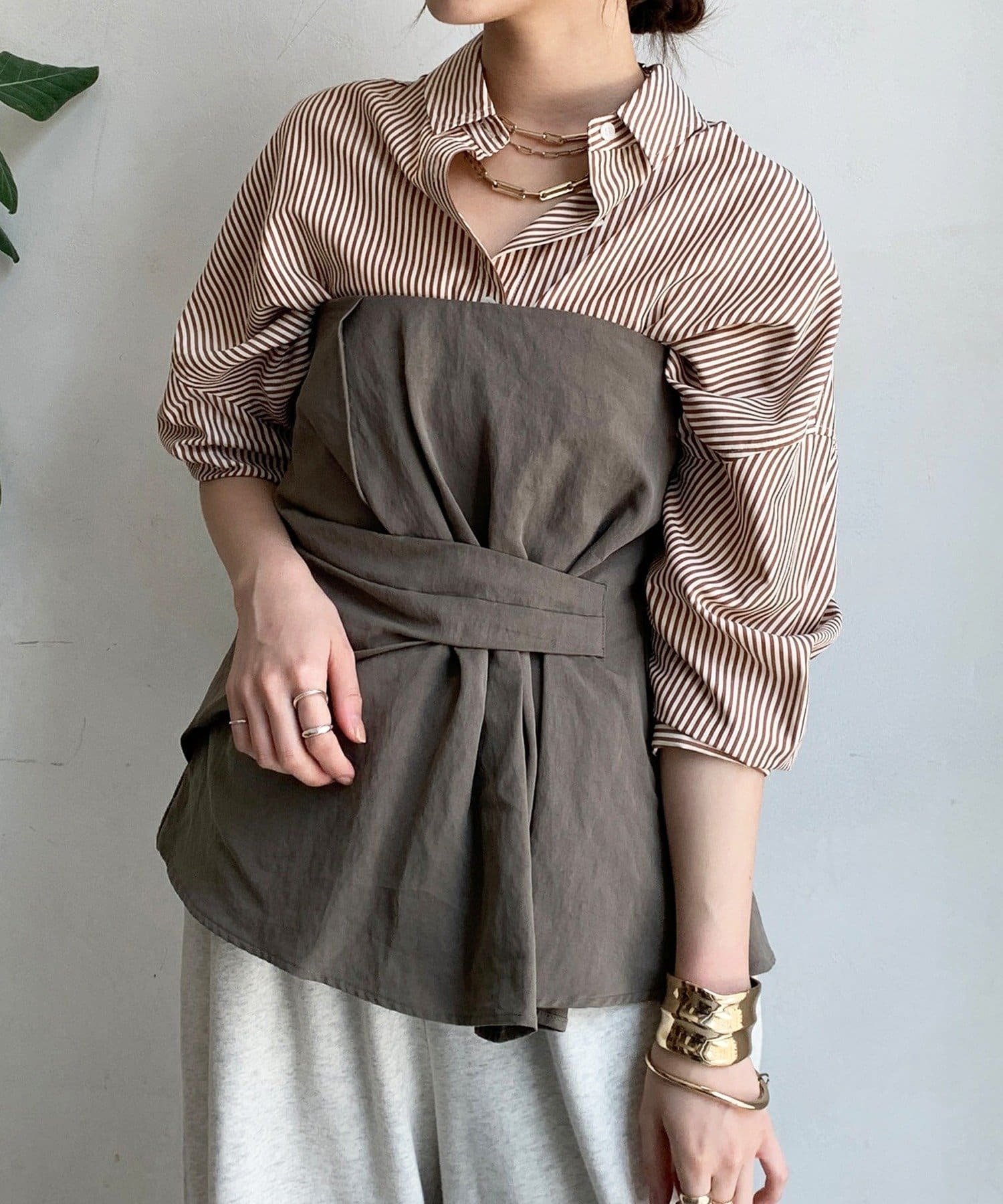 【ドゥドゥ/DouDou】のアシメタックビスチェ インテリア・キッズ・メンズ・レディースファッション・服の通販 founy(ファニー) ファッション Fashion レディースファッション Fashion for Women トップス・カットソー Cut & Sew Tops ビスチェ Bustiers & Corset Tops / Layered Bustier Style インナー Innerwear カットソー Cut and Sewn Top キュプラ Cupro, Eco Fabric シンプル Simple, Minimal ジャケット Jacket, Outerwear スマート Smart, Elegant 雑誌 Magazine, Fashion Magazine A/W・秋冬 Autumn/Winter 冬 Winter / This Winter 再入荷 Restock / Back in Stock エレガント 上品 Elegant 2025年 2025 2025-2026秋冬・A/W Autumn/Winter 2025–26 AW25–26 カーキ|ID: prp329100004740978 ipo3291000000034502519