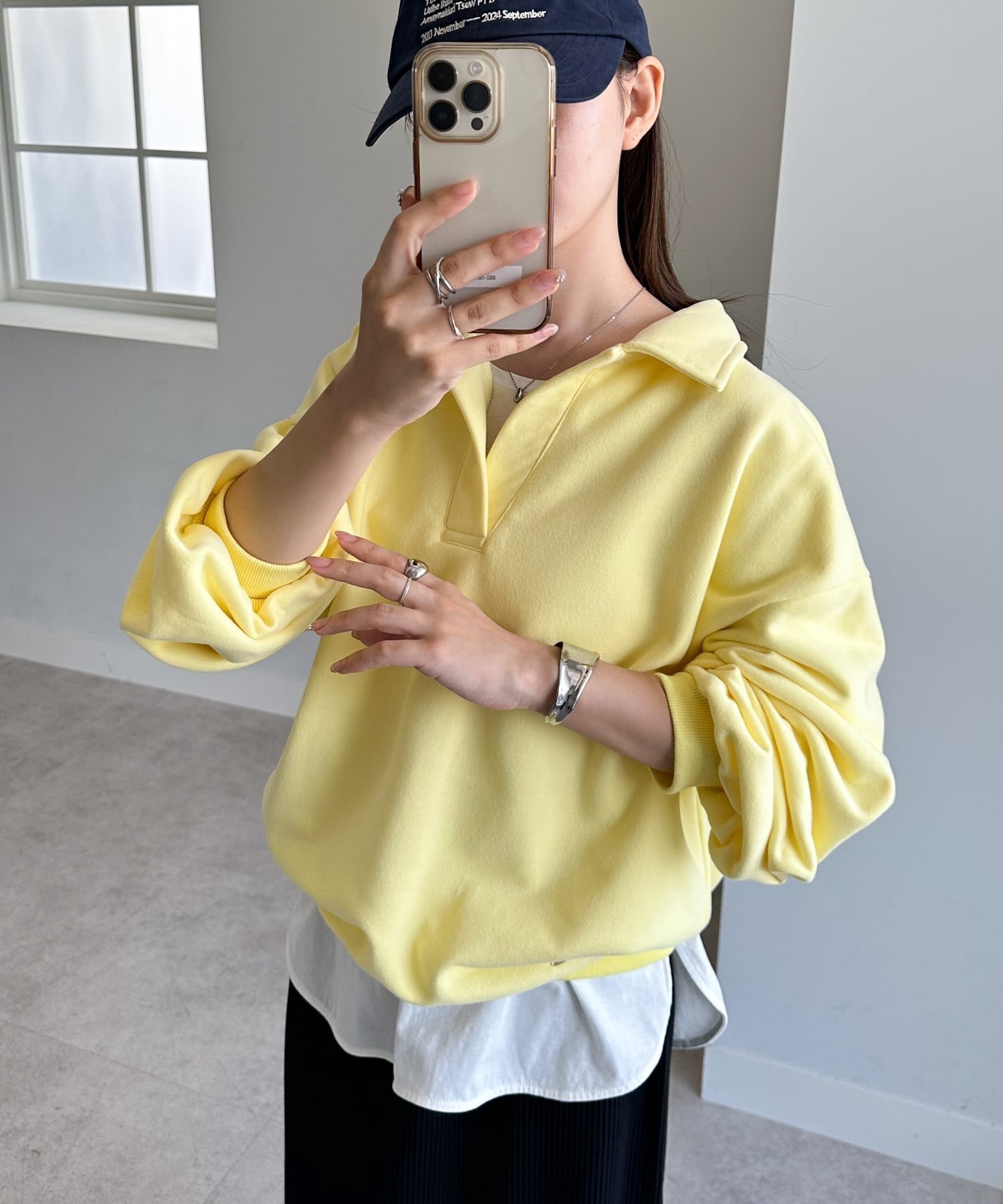 【ラナン/Ranan】のRanan/襟付きオーバーサイズスウェット インテリア・キッズ・メンズ・レディースファッション・服の通販 founy(ファニー) 　ファッション　Fashion　レディースファッション　Fashion for Women　トップス・カットソー　Cut & Sew Tops　レディースパーカー・カジュアルフーディー　Casual Hoodies & Sweatshirts　スウェット・クルーネックトップス　Sweatshirts & Crewnecks / Relaxed Fit Sweat Tops　インナー　Innerwear　カットソー　Cut and Sewn Top　キャップ　Cap, Baseball Cap　サテン　Satin, Glossy Fabric　シンプル　Simple, Minimal　スウェット / スエット　Sweatshirt, Sweatwear　スキッパー　Skipper, Open Collar　スニーカー　Sneakers, Trainers　スラックス　Slacks, Dress Pants　スリーブ　Sleeve, Long Sleeve / Short Sleeve　デニム　Denim, Jeans Material　トレンド　Trend, Trending Now　なめらか　Smooth, Silky Texture　プレート　Plate, Dish　ポケット　Pocket, Pocket Detail　リラックス　Relax, Relaxed Fit　おすすめ　Recommended / Our Picks　エレガント 上品　Elegant　YE|ID: prp329100004740995 ipo3291000000034253809
