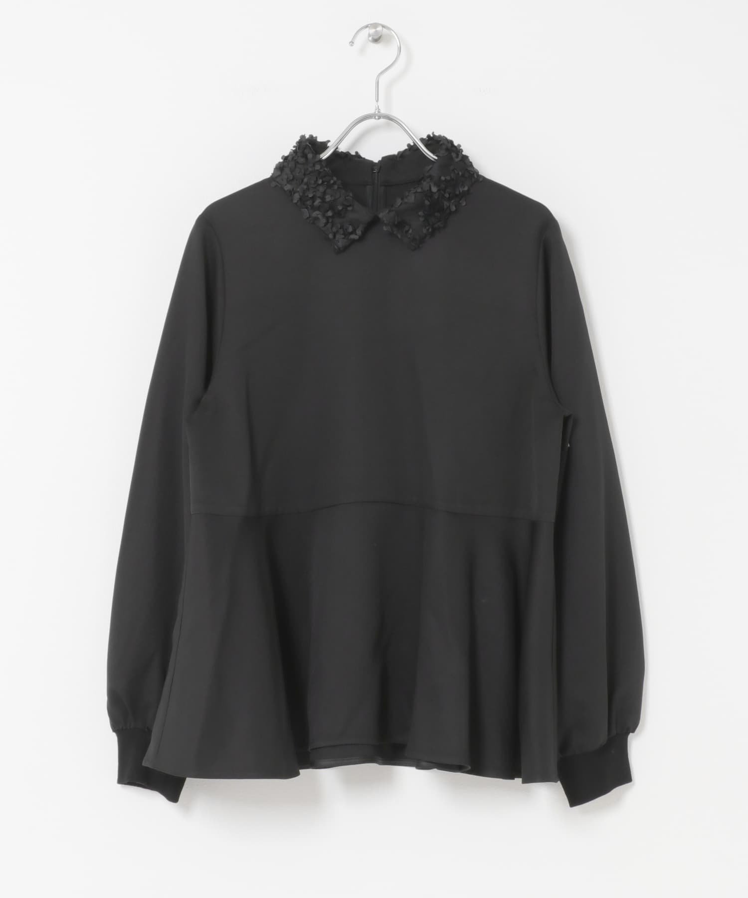 【アーバンリサーチ ロッソ/URBAN RESEARCH ROSSO】のF by ROSSO レースカラーペプラムブラウス インテリア・キッズ・メンズ・レディースファッション・服の通販 founy(ファニー) 　ファッション　Fashion　レディースファッション　Fashion for Women　トップス・カットソー　Cut & Sew Tops　シャツ・ブラウス・オフィスカジュアル　Elegant Blouses & Button-Ups　秋　Autumn　シンプル　Simple, Minimal　ダウン　Down, Puffer　デニム　Denim, Jeans Material　フェミニン　Feminine, Girly　ペプラム　Peplum, Flared Hem　レース　Lace, Lace Fabric　冬　Winter / This Winter　A/W・秋冬　Autumn/Winter　2025年　2025　2025-2026秋冬・A/W　Autumn/Winter 2025–26 AW25–26　ブラック|ID: prp329100004741249 ipo3291000000034257849