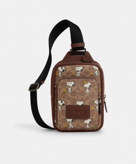 【コーチ/COACH / MEN】の【COACH X PEANUTS】レーサー スリング パック・シグネチャー キャンバス・スヌーピー プリント 人気、トレンドファッション・服の通販 founy(ファニー) ファッション Fashion メンズファッション Fashion for Men キャンバス Canvas, Canvas Fabric コレクション Collection, Seasonal Line シューズ Shoes, Footwear ジップ Zip, Zipper スペシャル Special, Limited Edition 財布 Wallet, Purse プリント Print, Printed Pattern ラップ Wrap, Wrap Design iPhone アイフォーン iPhone |ID:prp329100004741280