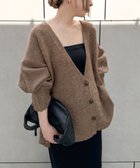 【セレクトモカ/SELECT MOCA】の【人気インフルエンサーコラボbySON】スリーブリンキングVネックカーディガン 人気、トレンドファッション・服の通販 founy(ファニー) ファッション Fashion レディースファッション Fashion for Women トップス・カットソー Cut & Sew Tops カーディガン・羽織り Layered Style Cardigans Vネックトップス V-Neck Tops / V-Cut Neckline Shirts カーディガン Cardigan, Knitwear シンプル Simple, Minimal 人気 Popular, Best Seller ベーシック Basic, Essential ボトム Bottoms, Lower Wear 羽織 Haori, Light Jacket ルーズ Loose, Oversized おすすめ Recommended / Our Picks thumbnail ブラウン-05|ID: prp329100004741327 ipo3291000000034258685