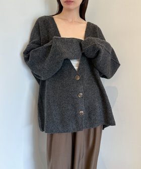 【セレクトモカ/SELECT MOCA】の累計販売数13,500枚突破!/スリーブリンキングVネックカーディガン【bySON】 人気、トレンドファッション・服の通販 founy(ファニー) ファッション Fashion レディースファッション Fashion for Women トップス・カットソー Cut & Sew Tops カーディガン・羽織り Layered Style Cardigans Vネックトップス V-Neck Tops / V-Cut Neckline Shirts カーディガン Cardigan, Knitwear シンプル Simple, Minimal ベーシック Basic, Essential ボトム Bottoms, Lower Wear 羽織 Haori, Light Jacket ルーズ Loose, Oversized おすすめ Recommended / Our Picks |ID:prp329100004741327