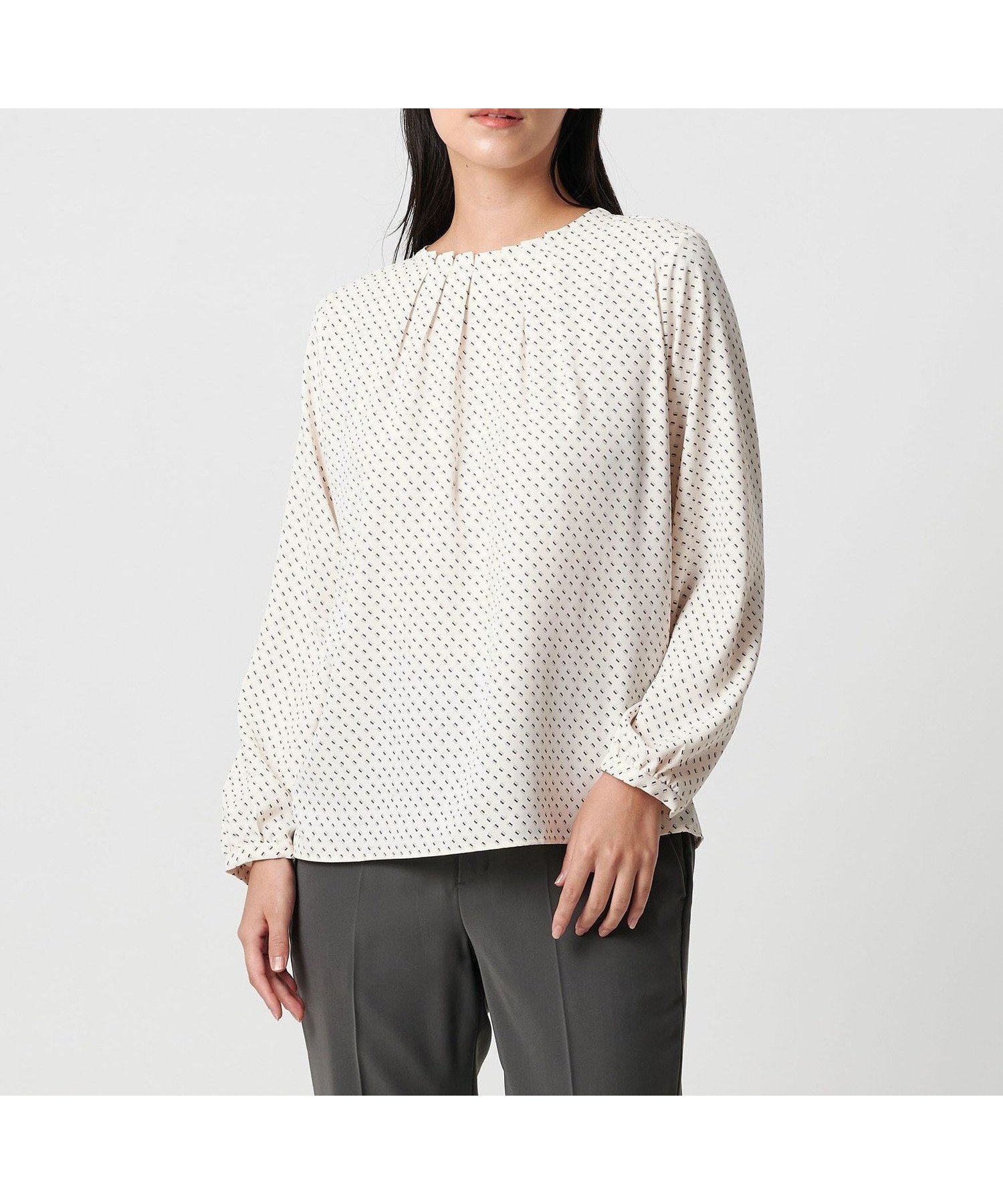 【ユナイテッドアローズ/UNITED ARROWS】のジョーゼット タックブラウス 9分袖 A DAY IN THE LIFE インテリア・キッズ・メンズ・レディースファッション・服の通販 founy(ファニー) 　ファッション　Fashion　レディースファッション　Fashion for Women　トップス・カットソー　Cut & Sew Tops　シャツ・ブラウス・オフィスカジュアル　Elegant Blouses & Button-Ups　インナー　Innerwear　オケージョン　Occasion Wear　ジャケット　Jacket, Outerwear　ジョーゼット　Georgette, Semi-Sheer Fabric　ストライプ　Stripe, Striped Pattern　トレンド　Trend, Trending Now　バランス　Balance, Style Balance　アウトレット　Outlet / Clearance　おすすめ　Recommended / Our Picks　ビジネス 仕事 通勤　Business / Work / Commuting　WHITE|ID: prp329100004741358 ipo3291000000034721872