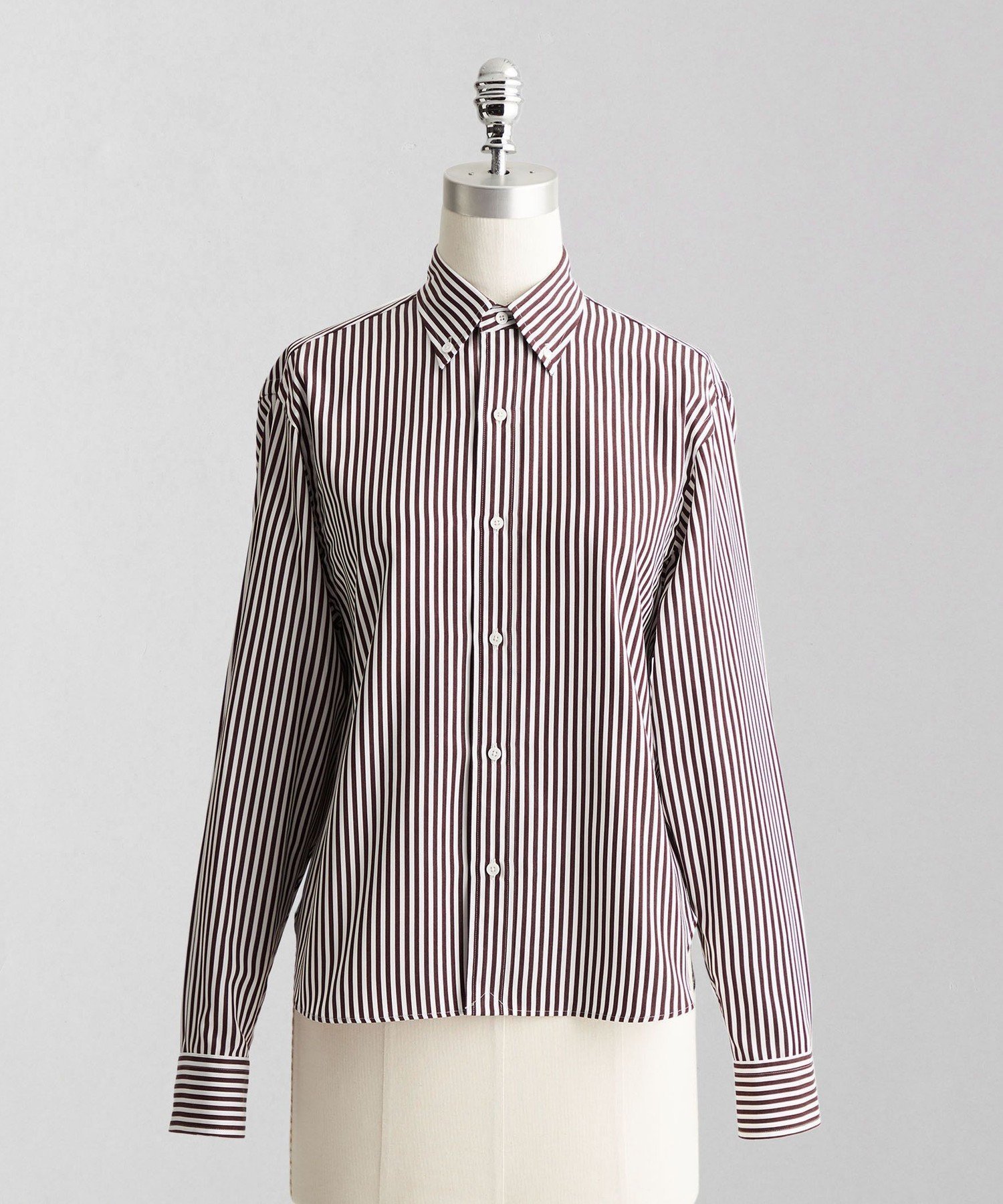 【ユナイテッドアローズ/UNITED ARROWS】のLOEFF ストライプ ボックス ボタンダウン シャツ インテリア・キッズ・メンズ・レディースファッション・服の通販 founy(ファニー) 　ファッション　Fashion　レディースファッション　Fashion for Women　トップス・カットソー　Cut & Sew Tops　シャツ・ブラウス・オフィスカジュアル　Elegant Blouses & Button-Ups　クラシカル　Classical, Vintage-Inspired　クラシック　Classic, Timeless Style　ストライプ　Stripe, Striped Pattern　ダウン　Down, Puffer　フロント　Front, Front Design　ブロード　Broadcloth, Fine Cotton　ボックス　Boxy, Box Shape　アウトレット　Outlet / Clearance　おすすめ　Recommended / Our Picks　ビジネス 仕事 通勤　Business / Work / Commuting　DK.BROWN|ID: prp329100004741376 ipo3291000000034259121