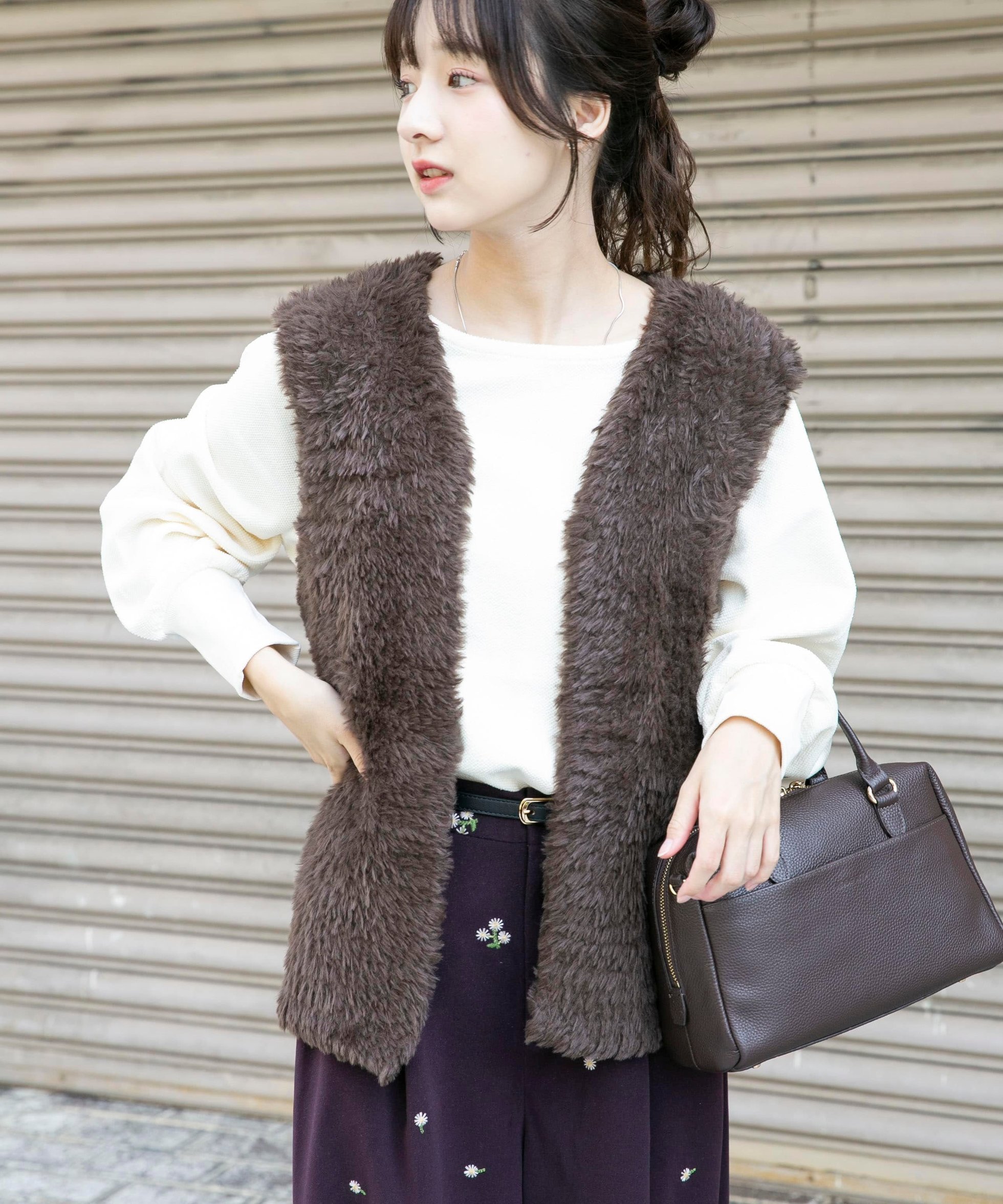 【アイテムズアーバンリサーチ/ITEMS URBAN RESEARCH】のファーベスト インテリア・キッズ・メンズ・レディースファッション・服の通販 founy(ファニー)  ファッション Fashion レディースファッション Fashion for Women アウター Coat / Outerwear Collection トップス・カットソー Cut & Sew Tops ベスト&ジレ / 重ね着スタイル Vests & Gilets 2025年 2025 2025春夏・S/S Spring/Summer 2025 SS25 コンパクト Compact, Small Size バランス Balance, Style Balance ベスト Vest, Waistcoat 夏 Summer S/S・春夏 SS, Spring/Summer, Warm Season BRN|ID: prp329100004741474 ipo3291000000034419338