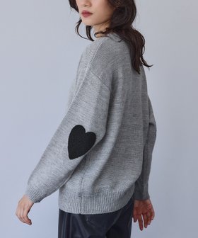 【ガール/GIRL】 ハートエルボーパッチ ニット プルオーバー人気、トレンドファッション・服の通販 founy(ファニー) ファッション Fashion レディースファッション Fashion for Women トップス・カットソー Cut & Sew Tops ニット Knit Tops & Sweaters カジュアルプルオーバー・ニットトップス Pullovers & Knit Tops / Casual Pullovers シンプル Simple, Minimal デニム Denim, Jeans Material フロント Front, Front Design ボトム Bottoms, Lower Wear 再入荷 Restock / Back in Stock エレガント 上品 Elegant |ID:prp329100004741602