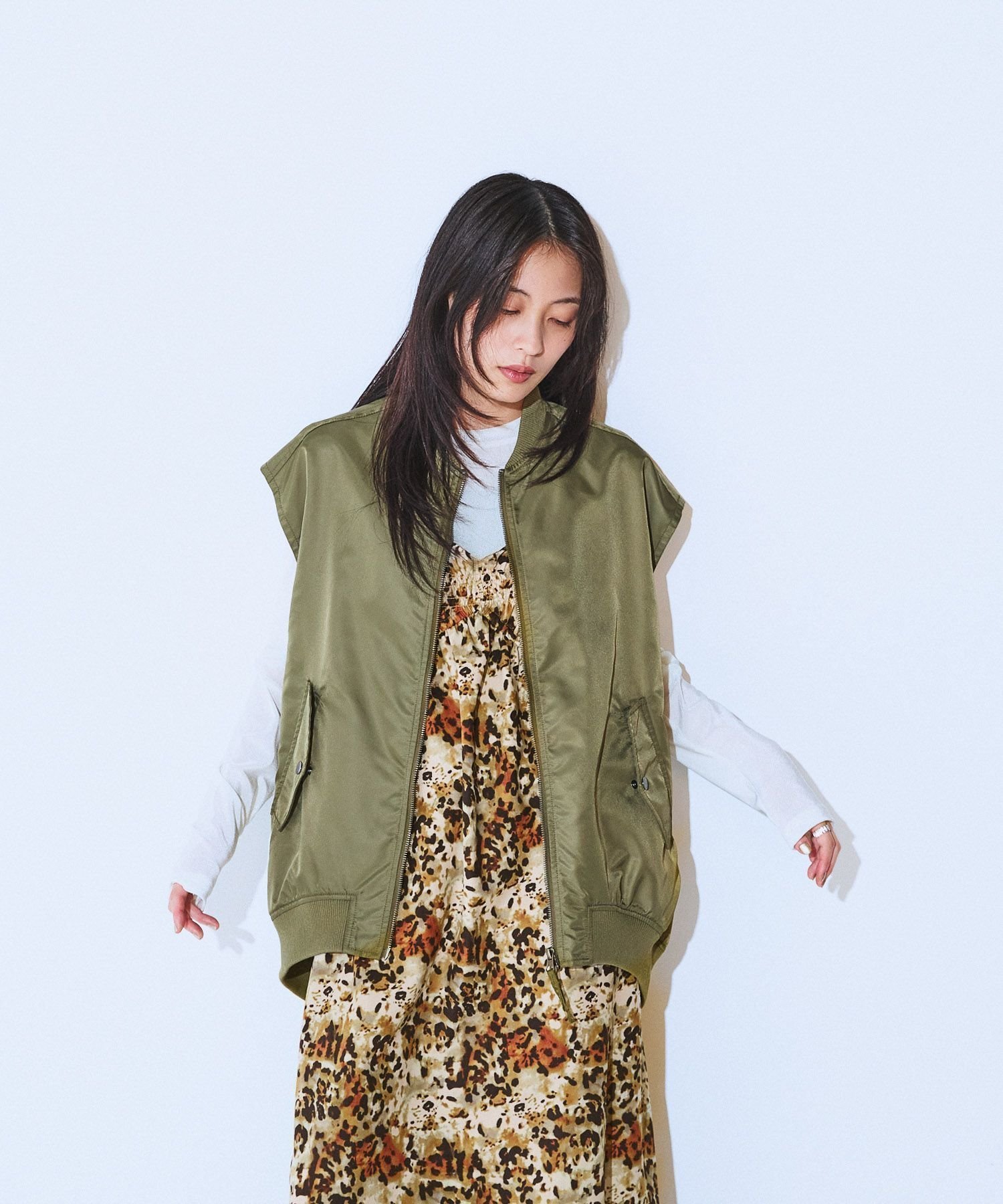 【ジーナシス/JEANASiS】のMA-1ベスト インテリア・キッズ・メンズ・レディースファッション・服の通販 founy(ファニー) 　ファッション　Fashion　レディースファッション　Fashion for Women　アウター　Coat / Outerwear Collection　MA-1ジャケット　MA-1 Bomber Jackets / Flight Jackets　トップス・カットソー　Cut & Sew Tops　ベスト&ジレ / 重ね着スタイル　Vests & Gilets　カットオフ　Cut-Off Design　ギャザー　Gathered, Ruffled　スウェット / スエット　Sweatshirt, Sweatwear　デニム　Denim, Jeans Material　バランス　Balance, Style Balance　ベスト　Vest, Waistcoat　ボトム　Bottoms, Lower Wear　ワイド　Wide, Wide Fit　おすすめ　Recommended / Our Picks　カーキ|ID: prp329100004741623 ipo3291000000034261258