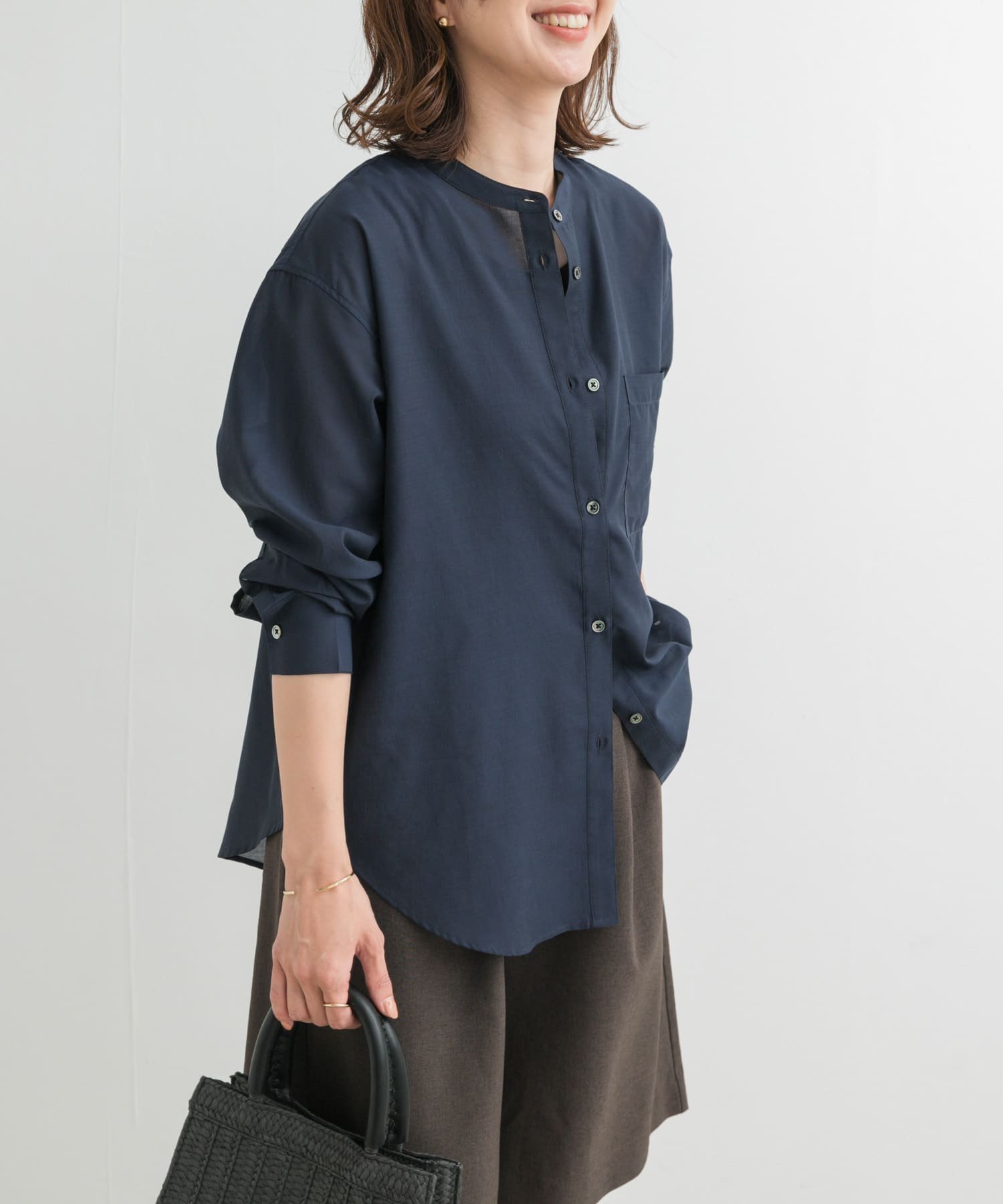 【アーバンリサーチ ドアーズ/URBAN RESEARCH DOORS】の『再入荷』『UR TECH』バンドカラーシャツ インテリア・キッズ・メンズ・レディースファッション・服の通販 founy(ファニー) 　ファッション　Fashion　レディースファッション　Fashion for Women　トップス・カットソー　Cut & Sew Tops　シャツ・ブラウス・オフィスカジュアル　Elegant Blouses & Button-Ups　2025年　2025　2025春夏・S/S　Spring/Summer 2025 SS25　おすすめ　Recommended / Our Picks　キャミソール　Camisole, Spaghetti Strap Top　シアー　Sheer, See-Through　シンプル　Simple, Minimal　タンク　Tank Top, Sleeveless Top　ベーシック　Basic, Essential　再入荷　Restock / Back in Stock　夏　Summer　S/S・春夏　SS, Spring/Summer, Warm Season　羽織　Haori, Light Jacket　NAVY|ID: prp329100004741720 ipo3291000000034262165
