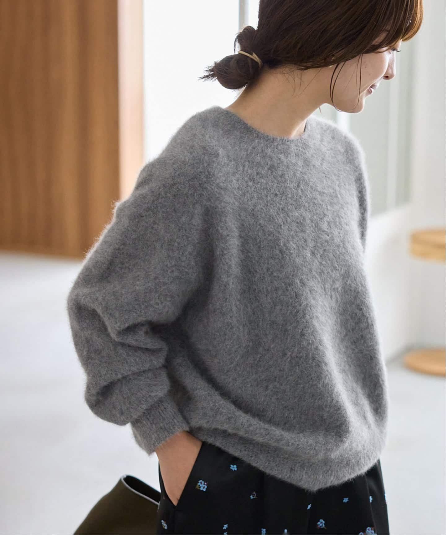 【スローブ イエナ/SLOBE IENA】のフォックスアルパカプルオーバー インテリア・キッズ・メンズ・レディースファッション・服の通販 founy(ファニー) 　ファッション　Fashion　レディースファッション　Fashion for Women　トップス・カットソー　Cut & Sew Tops　カジュアルプルオーバー・ニットトップス　Pullovers & Knit Tops / Casual Pullovers　カーディガン　Cardigan, Knitwear　サテン　Satin, Glossy Fabric　フォックス　Fox, Fox Fur　ベスト　Vest, Waistcoat　冬　Winter / This Winter　おすすめ　Recommended / Our Picks　2025年　2025　2025-2026秋冬・A/W　Autumn/Winter 2025–26 AW25–26　グレー|ID: prp329100004741731 ipo3291000000034262270