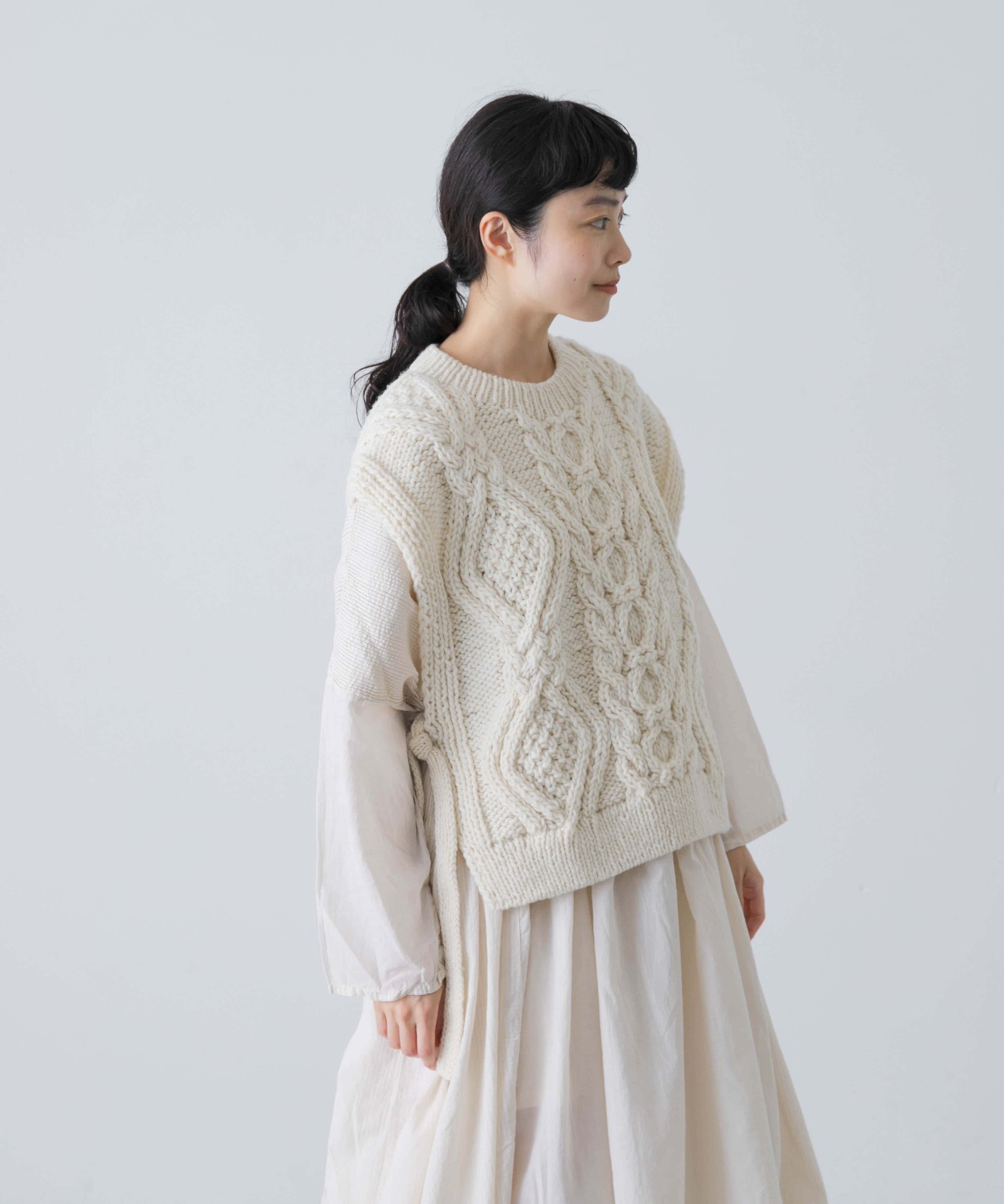 【かぐれ/kagure / URBAN RESEARCH】のペルーアランニットベスト 人気、トレンドファッション・服の通販 founy(ファニー) ファッション Fashion レディースファッション Fashion for Women アウター Coat / Outerwear Collection トップス・カットソー Cut & Sew Tops ニット Knit Tops & Sweaters ベスト&ジレ / 重ね着スタイル Vests & Gilets カットソー Cut and Sewn Top 定番 Standard, Basic Item 手編み Hand-Knitted, Handmade Knit ワイド Wide, Wide Fit A/W・秋冬 Autumn/Winter 冬 Winter / This Winter おすすめ Recommended / Our Picks 2025年 2025 2025-2026秋冬・A/W Autumn/Winter 2025–26 AW25–26 other-1|ID: prp329100004741767 ipo3291000000035021866