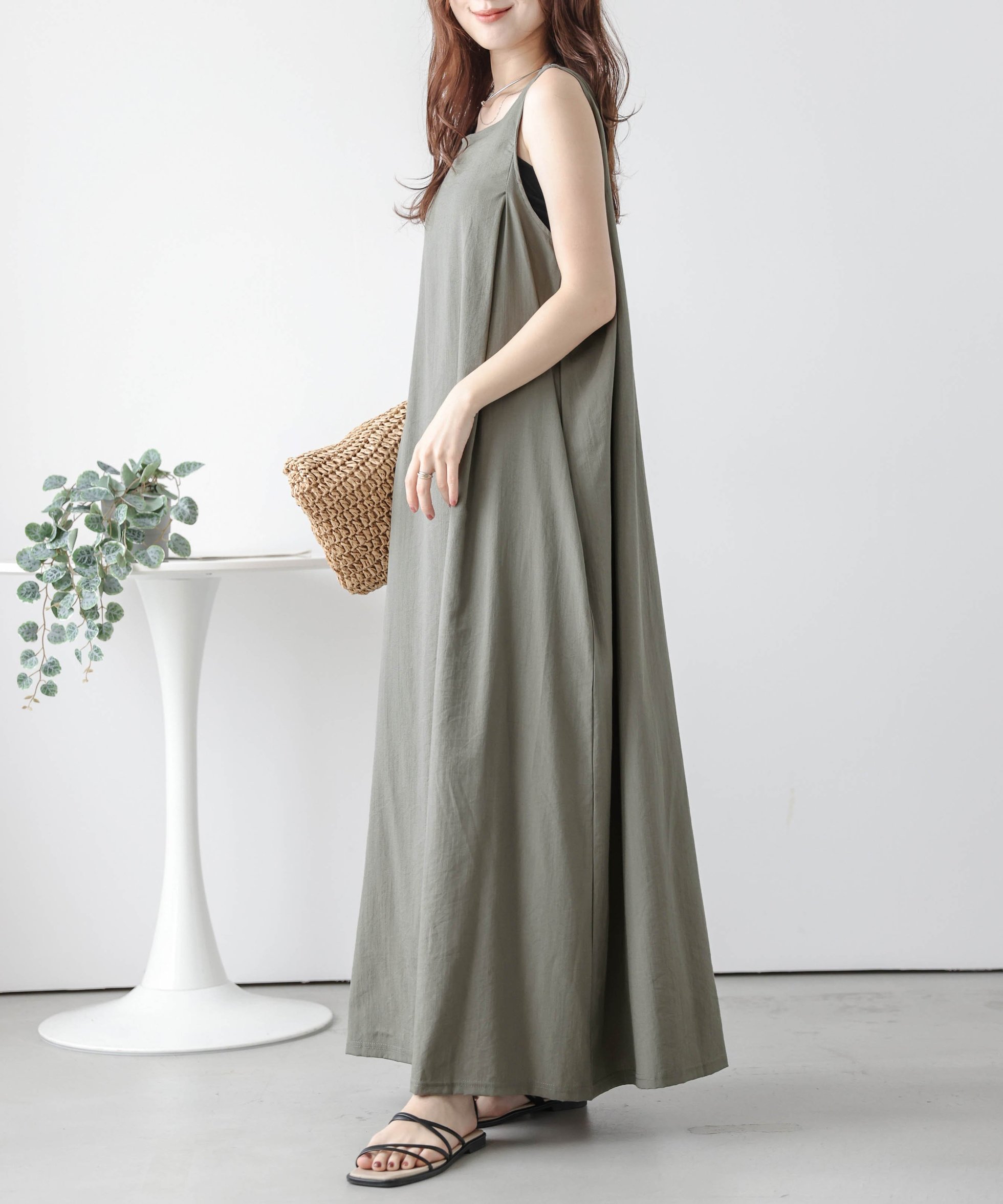 【ラジュール/Lajour】の前後2Way リネンライク フレアワンピース インテリア・キッズ・メンズ・レディースファッション・服の通販 founy(ファニー) 　ファッション　Fashion　レディースファッション　Fashion for Women　ワンピース　Dresses　おすすめ　Recommended / Our Picks　サマー　Summer, Summer Style　デコルテ　Décolleté, Neckline　フレア　Flare, Flared　ラウンド　Round, Round Neck　モスグリーン|ID: prp329100004741777 ipo3291000000034262620