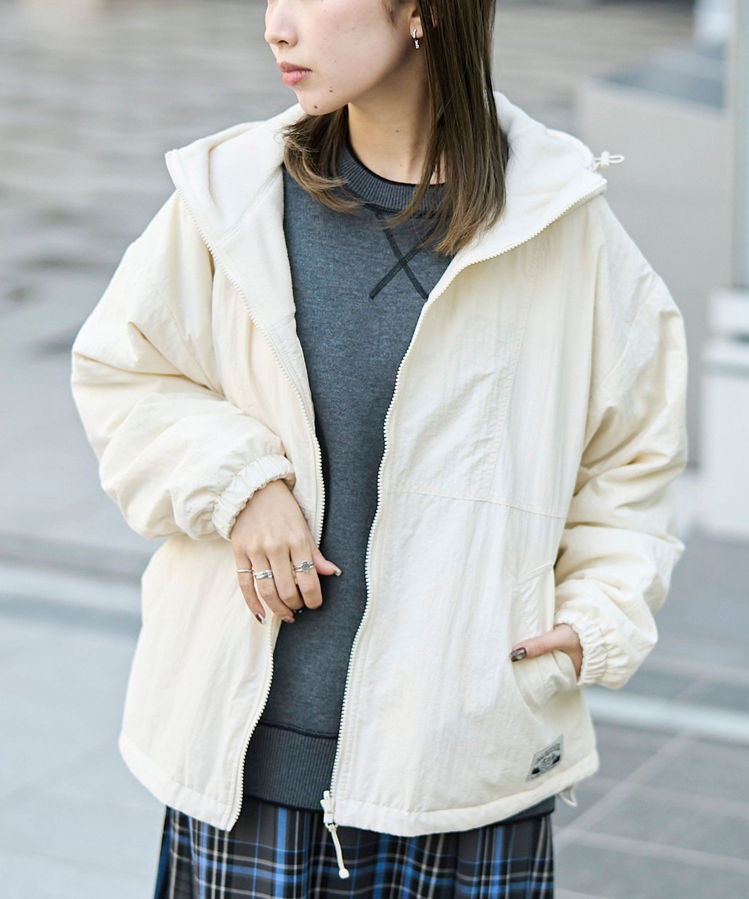 【コーエン/COEN】のPARKNIKリバーシブルフーディー インテリア・キッズ・メンズ・レディースファッション・服の通販 founy(ファニー) 　ファッション　Fashion　レディースファッション　Fashion for Women　切替　Switching, Contrast Panel　スウェット / スエット　Sweatshirt, Sweatwear　スポーティ　Sporty, Casual Athletic　デニム　Denim, Jeans Material　ドローコード　Drawcord, Drawstring Cord　バランス　Balance, Style Balance　パーカー　Hoodie, Parka　フレア　Flare, Flared　ブルゾン　Blouson, Bomber Jacket　ポケット　Pocket, Pocket Detail　防寒　Cold Protection, Winter-Ready　リバーシブル　Reversible, Two-Sided　おすすめ　Recommended / Our Picks　OFF WHITE|ID: prp329100004741799 ipo3291000000034915995