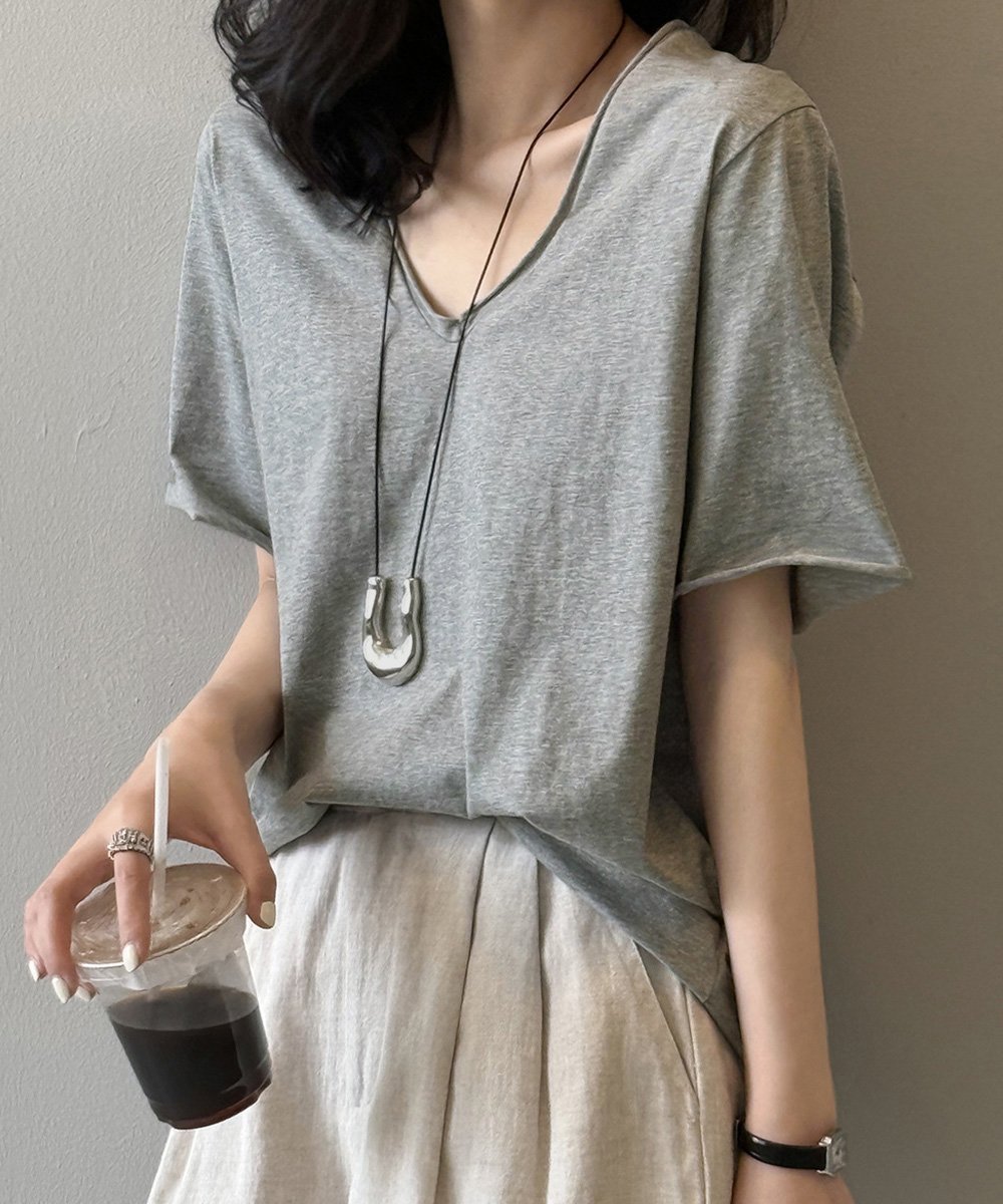 【ミニミニストア/miniministore】のvネックtシャツ レディース 綿100% インテリア・キッズ・メンズ・レディースファッション・服の通販 founy(ファニー) 　ファッション　Fashion　レディースファッション　Fashion for Women　トップス・カットソー　Cut & Sew Tops　シャツ・ブラウス・オフィスカジュアル　Elegant Blouses & Button-Ups　ロングTシャツ・Tシャツ　Longline T-Shirts & Tees　Vネックトップス　V-Neck Tops / V-Cut Neckline Shirts　カットソー　Cut and Sewn Top　クラシック　Classic, Timeless Style　リネン　Linen, Linen Fabric　リラックス　Relax, Relaxed Fit　ロング　Long, Long-Length　半袖　Short Sleeve, Half Sleeve　夏　Summer　春　Spring　S/S・春夏　SS, Spring/Summer, Warm Season　無地　Plain, Solid Color　グレー|ID: prp329100004741809 ipo3291000000034262893