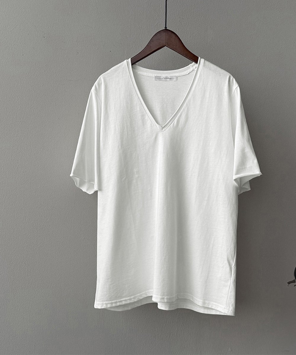 【ミニミニストア/miniministore】のvネックtシャツ レディース 綿100% インテリア・キッズ・メンズ・レディースファッション・服の通販 founy(ファニー) 　ファッション　Fashion　レディースファッション　Fashion for Women　トップス・カットソー　Cut & Sew Tops　シャツ・ブラウス・オフィスカジュアル　Elegant Blouses & Button-Ups　ロングTシャツ・Tシャツ　Longline T-Shirts & Tees　Vネックトップス　V-Neck Tops / V-Cut Neckline Shirts　カットソー　Cut and Sewn Top　クラシック　Classic, Timeless Style　リネン　Linen, Linen Fabric　リラックス　Relax, Relaxed Fit　ロング　Long, Long-Length　半袖　Short Sleeve, Half Sleeve　夏　Summer　春　Spring　S/S・春夏　SS, Spring/Summer, Warm Season　無地　Plain, Solid Color　ホワイト|ID: prp329100004741809 ipo3291000000034262900
