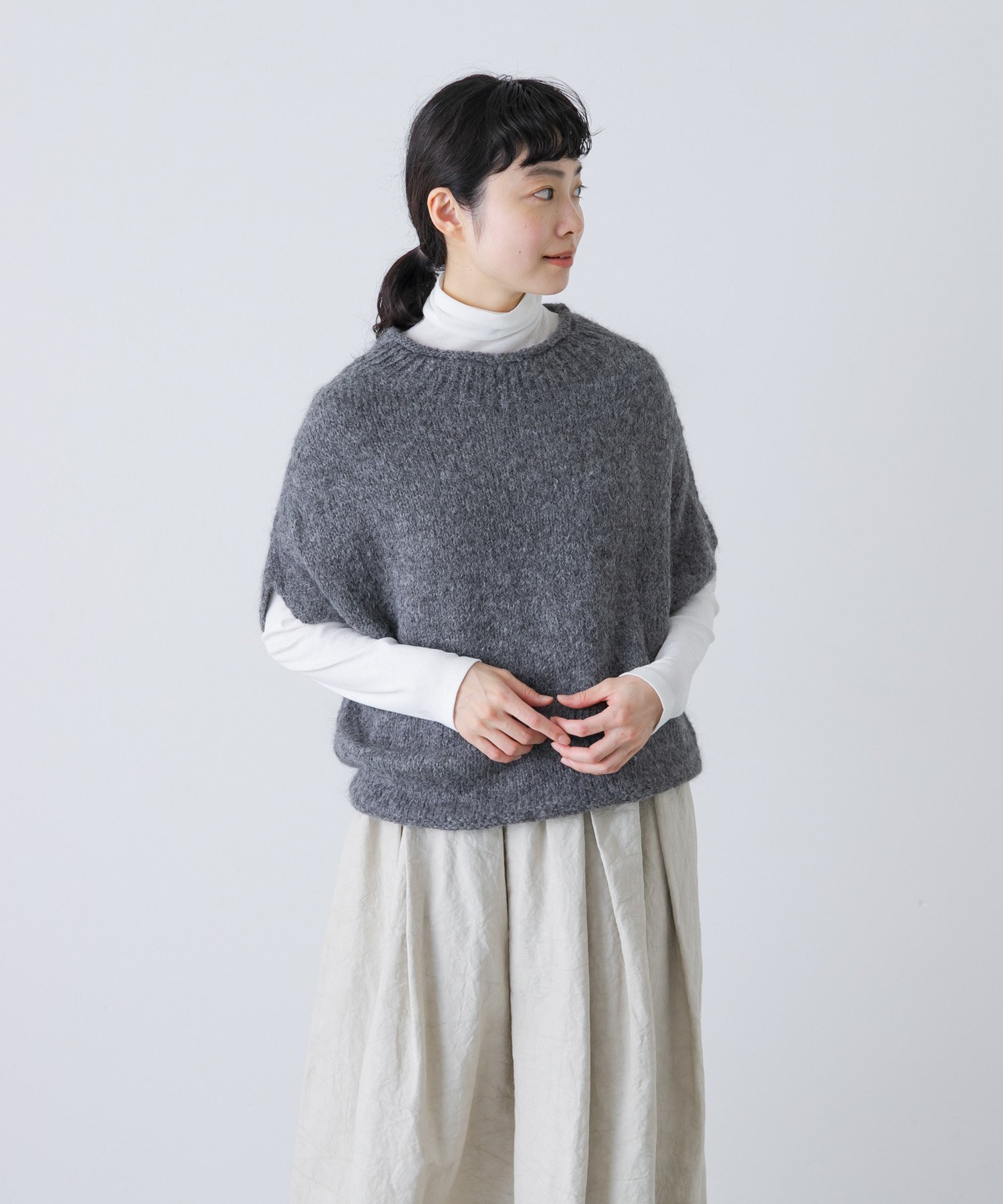 【かぐれ/kagure / URBAN RESEARCH】のアルパカルーズベスト 人気、トレンドファッション・服の通販 founy(ファニー) 　ファッション　Fashion　レディースファッション　Fashion for Women　アウター　Coat / Outerwear Collection　トップス・カットソー　Cut & Sew Tops　ベスト&ジレ / 重ね着スタイル　Vests & Gilets　カットソー　Cut and Sewn Top　ショルダー　Shoulder, Shoulder Strap　シンプル　Simple, Minimal　ドロップ　Drop Shoulder, Dropped Style　なめらか　Smooth, Silky Texture　ワイド　Wide, Wide Fit　A/W・秋冬　Autumn/Winter　冬　Winter / This Winter　おすすめ　Recommended / Our Picks　2025年　2025　2025-2026秋冬・A/W　Autumn/Winter 2025–26 AW25–26　 other-1|ID: prp329100004741823 ipo3291000000035020391