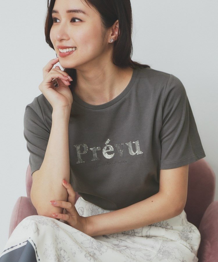 【インデックス/INDEX】のスパンコール刺繍ロゴTシャツ【洗濯機洗い可/接触冷感/UVケア】 インテリア・キッズ・メンズ・レディースファッション・服の通販 founy(ファニー) 　ファッション　Fashion　レディースファッション　Fashion for Women　トップス・カットソー　Cut & Sew Tops　シャツ・ブラウス・オフィスカジュアル　Elegant Blouses & Button-Ups　ロングTシャツ・Tシャツ　Longline T-Shirts & Tees　エレガント 上品　Elegant　シンプル　Simple, Minimal　スパンコール　Sequins, Sequin Embellishment　スマート　Smart, Elegant　フロント　Front, Front Design　リラックス　Relax, Relaxed Fit　夏　Summer　チャコールグレー|ID: prp329100004741967 ipo3291000000034264778