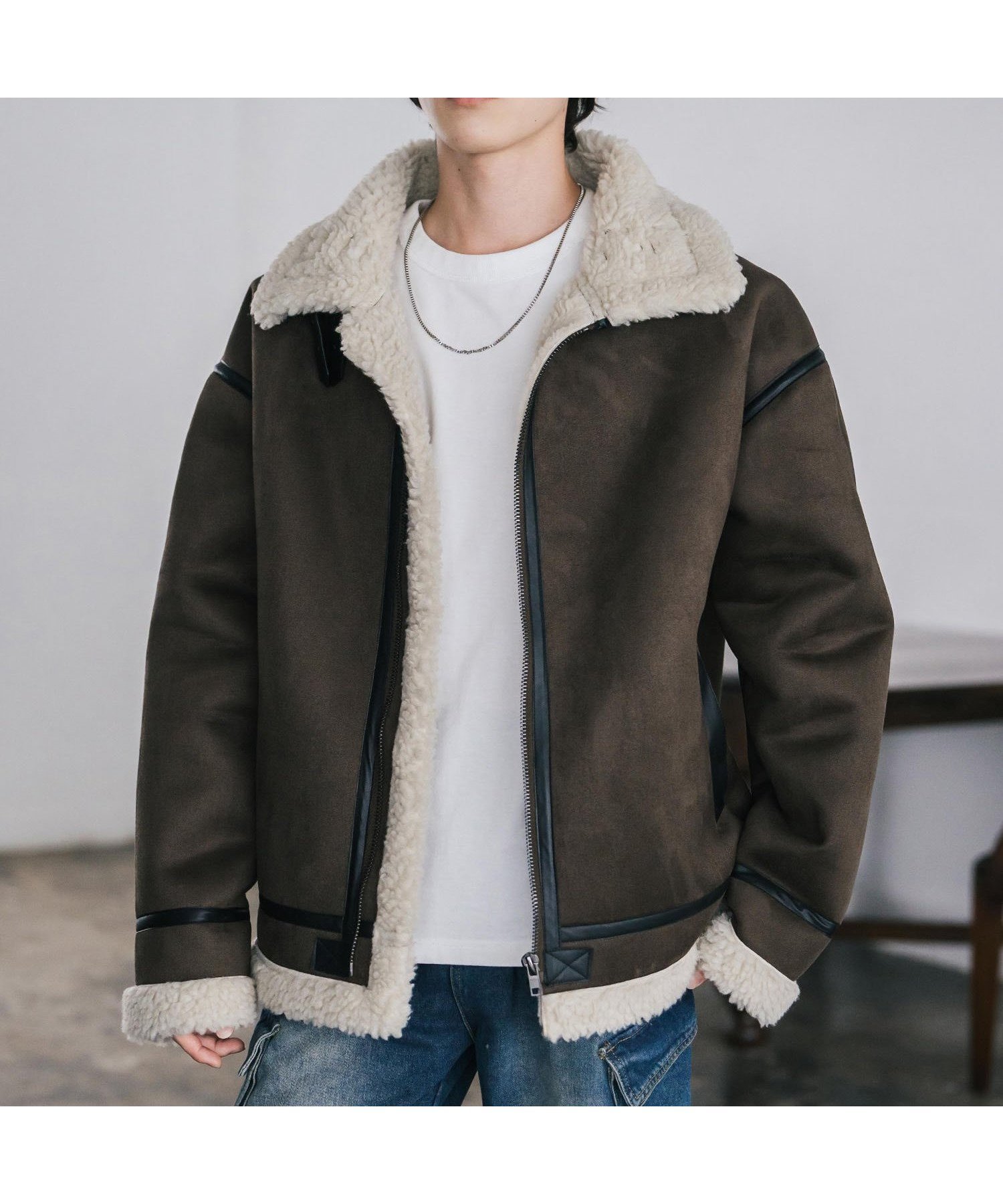 【ロッキーモンロー/Rocky Monroe】のオーバーサイズ B-3フェイクムートン2WAY裏ボアブルゾン インテリア・キッズ・メンズ・レディースファッション・服の通販 founy(ファニー) 　ファッション　Fashion　レディースファッション　Fashion for Women　アウター　Coat / Outerwear Collection　ブルゾンジャケット・スポーティアウター　Blouson Jackets　ショルダー　Shoulder, Shoulder Strap　ジャケット　Jacket, Outerwear　スタンド　Stand Collar, Upright Stand　トレンド　Trend, Trending Now　トレーナー　Sweatshirt, Trainer　ドロップ　Drop Shoulder, Dropped Style　バランス　Balance, Style Balance　パイピング　Piping, Trim Design　ビッグ　Big, Oversized　フェイクムートン　Faux Shearling, Faux Mouton　フェイクレザー　Faux Leather, PU Leather　ブルゾン　Blouson, Bomber Jacket　メンズ　Men's, Menswear　リラックス　Relax, Relaxed Fit　ワイド　Wide, Wide Fit　再入荷　Restock / Back in Stock　おすすめ　Recommended / Our Picks　ブラウン|ID: prp329100004742282 ipo3291000000034599039