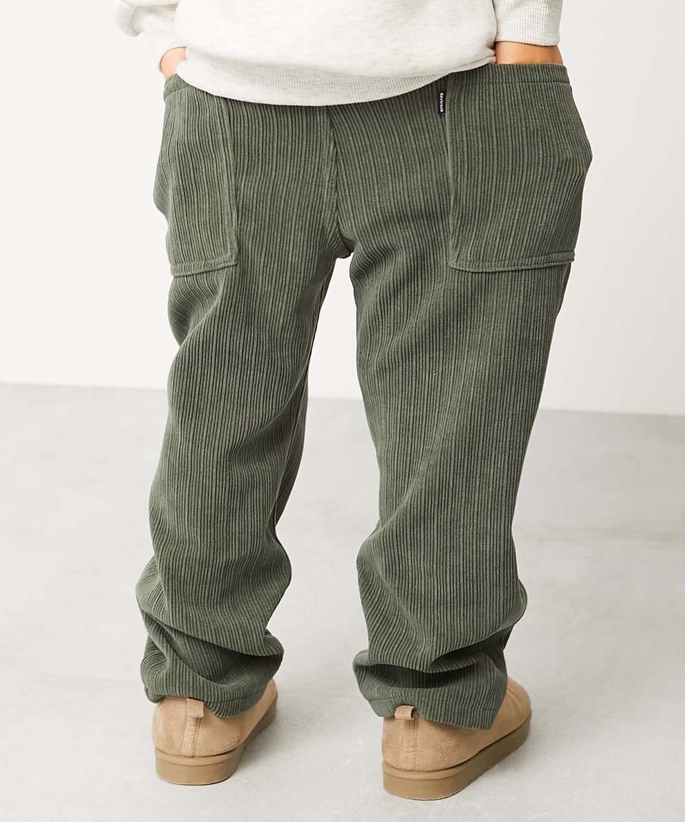 【デビロック/devirock / KIDS】のダッドポケット やわらかコーデュロイ風ストレッチパンツ ロングパンツ ボトムス 25AW インテリア・キッズ・メンズ・レディースファッション・服の通販 founy(ファニー) ファッション Fashion キッズファッション Fashion for Kids ボトムス Bottoms カットソー Cut and Sewn Top コーデュロイ Corduroy, Cord Fabric ストレッチ Stretch, Stretchy Fabric ポケット Pocket, Pocket Detail ロング Long, Long-Length エレガント 上品 Elegant 2025年 2025 2025-2026秋冬・A/W Autumn/Winter 2025–26 AW25–26 004-Dオリーブ|ID: prp329100004742309 ipo3291000000034565087