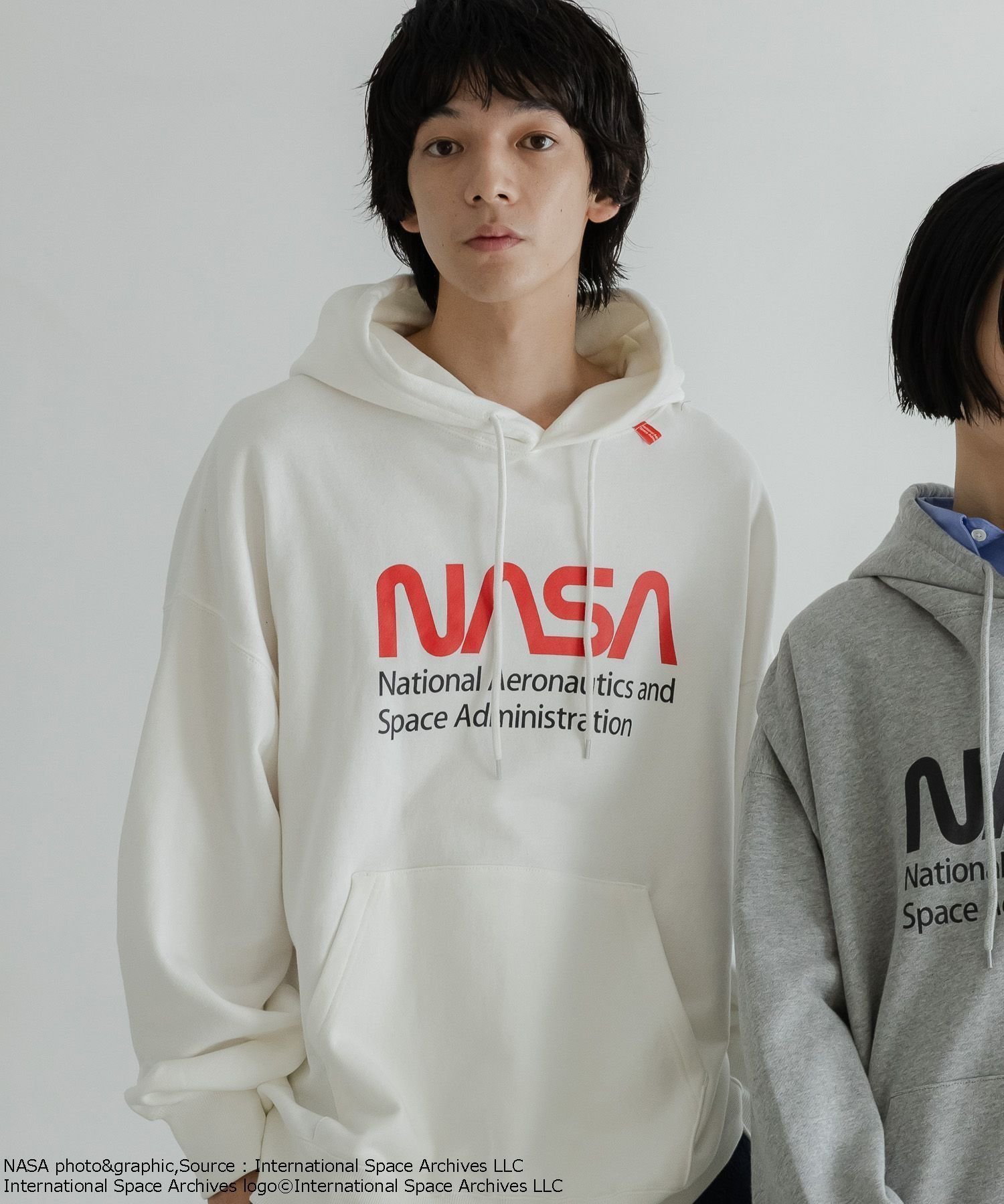 【ローリーズファーム/LOWRYS FARM】の【LFM】NASAスウェットフーディー【UNISEX】 インテリア・キッズ・メンズ・レディースファッション・服の通販 founy(ファニー) ファッション Fashion レディースファッション Fashion for Women トップス・カットソー Cut & Sew Tops レディースパーカー・カジュアルフーディー Casual Hoodies & Sweatshirts スウェット・クルーネックトップス Sweatshirts & Crewnecks / Relaxed Fit Sweat Tops ユニセックス Unisex, Genderless フロント Front, Front Design プリント Print, Printed Pattern ホワイト05|ID: prp329100004742326 ipo3291000000034443257