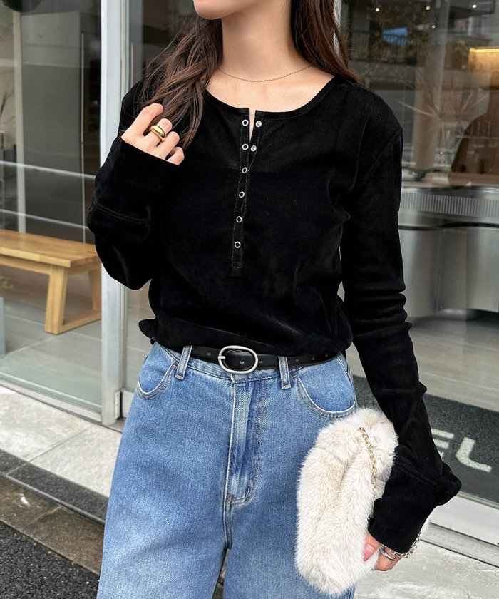 【アンドミー/andme】のベロア チュール ヘンリーネック 長袖 トップス インテリア・キッズ・メンズ・レディースファッション・服の通販 founy(ファニー) https://founy.com/ ファッション Fashion レディースファッション Fashion for Women トップス・カットソー Cut & Sew Tops ベロアトップス Velour Tops / Velvet-Look Items ギャザー Gathered, Ruffled サロペット Overalls, Salopette チュール Tulip, Tulip Motif トレンド Trend, Trending Now 長袖 Long Sleeve, Full Sleeve フィット Fit, Slim Fit ベロア Velour, Soft Velvet |ID: prp329100004742598 ipo3291000000034728384