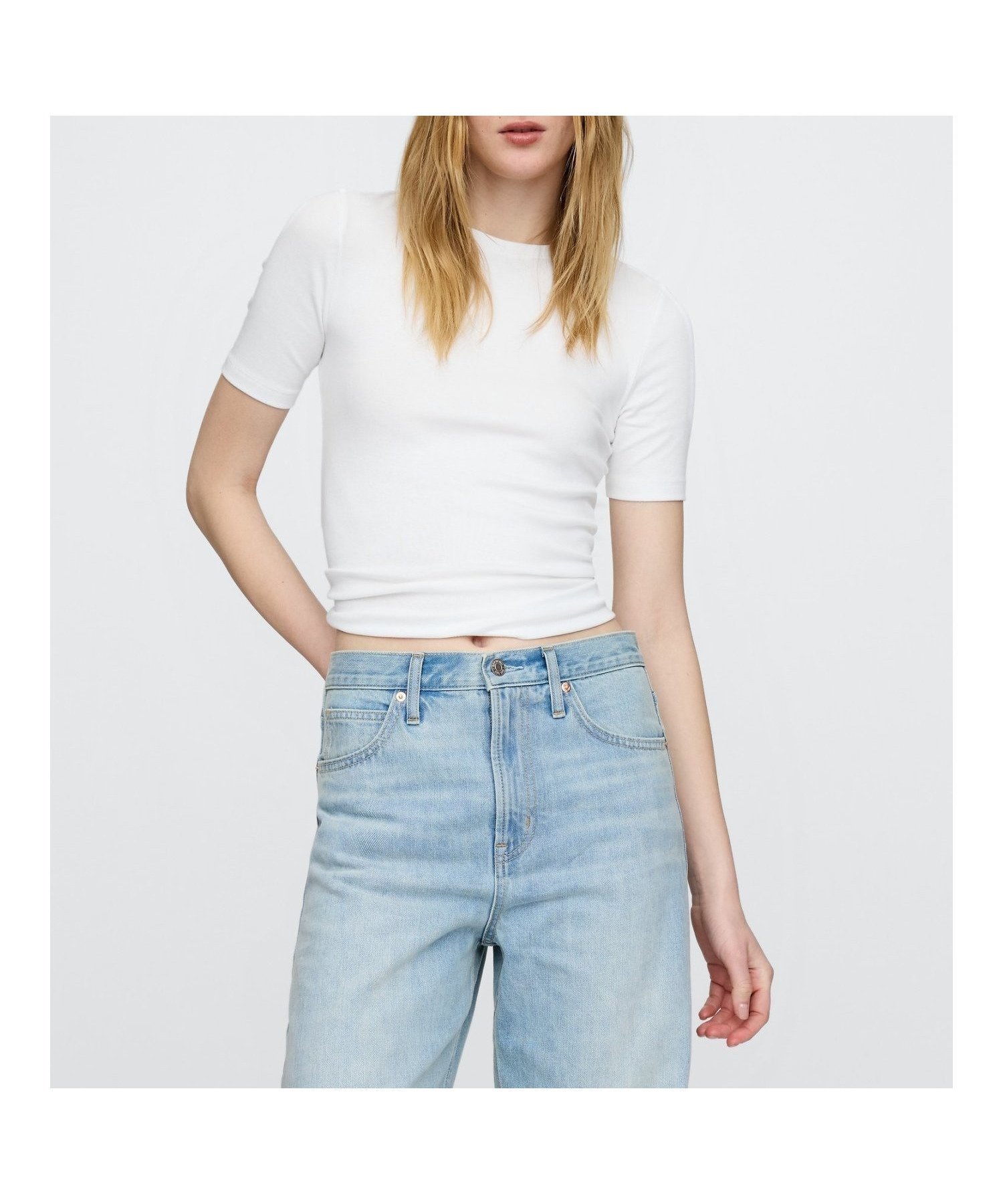 【ギャップ/GAP】のモダン クルーネックTシャツ インテリア・キッズ・メンズ・レディースファッション・服の通販 founy(ファニー) 　ファッション　Fashion　レディースファッション　Fashion for Women　トップス・カットソー　Cut & Sew Tops　シャツ・ブラウス・オフィスカジュアル　Elegant Blouses & Button-Ups　ロングTシャツ・Tシャツ　Longline T-Shirts & Tees　ストレッチ　Stretch, Stretchy Fabric　フィット　Fit, Slim Fit　プリント　Print, Printed Pattern　モダン　Modern, Contemporary　半袖　Short Sleeve, Half Sleeve　FRESH_WHITE|ID: prp329100004742610 ipo3291000000034652950