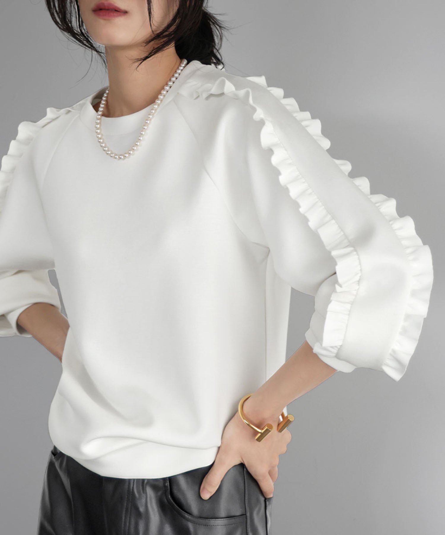 【ガール/GIRL】の袖フリルクルーネックプルオーバー インテリア・キッズ・メンズ・レディースファッション・服の通販 founy(ファニー) 　ファッション　Fashion　レディースファッション　Fashion for Women　トップス・カットソー　Cut & Sew Tops　カジュアルプルオーバー・ニットトップス　Pullovers & Knit Tops / Casual Pullovers　洗える　Machine Washable　ラッフル　Ruffle, Frill　ロング　Long, Long-Length　再入荷　Restock / Back in Stock　エレガント 上品　Elegant　OWH|ID: prp329100004742627 ipo3291000000034271586