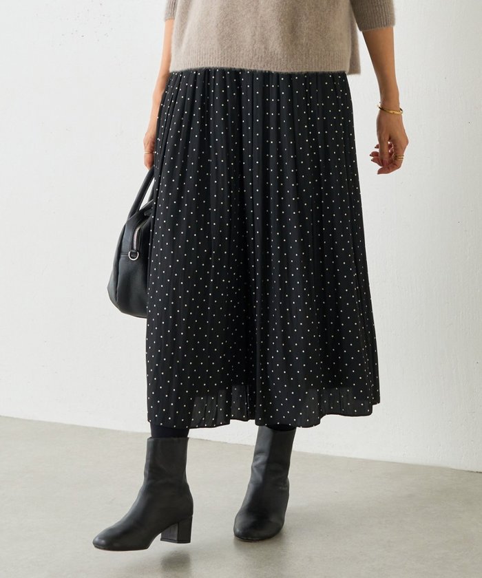 【ビアズリー/BEARDSLEY】のシワシフォンギャザーパンツ(ドット) インテリア・キッズ・メンズ・レディースファッション・服の通販 founy(ファニー) https://founy.com/ ファッション Fashion レディースファッション Fashion for Women パンツ Pants & Trousers ギャザー Gathered, Ruffled シフォン Chiffon, Lightweight Fabric ドット Polka Dot, Dot Pattern フェミニン Feminine, Girly ポケット Pocket, Pocket Detail リボン Ribbon, Bow |ID: prp329100004742703 ipo3291000000034619746