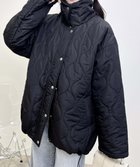 【イング/INGNI】の衿ボアキルティングブルゾン 人気、トレンドファッション・服の通販 founy(ファニー) ファッション Fashion レディースファッション Fashion for Women アウター Coat / Outerwear Collection ブルゾンジャケット・スポーティアウター Blouson Jackets キルティング Quilted, Quilting シンプル Simple, Minimal ジップ Zip, Zipper ジーンズ Jeans, Denim Pants スマホ Smartphone, Mobile Device トレンド Trend, Trending Now 定番 Standard, Basic Item ビッグ Big, Oversized フロント Front, Front Design ブルゾン Blouson, Bomber Jacket ボトム Bottoms, Lower Wear ポケット Pocket, Pocket Detail thumbnail クロ/クロ|ID: prp329100004742760 ipo3291000000034272570