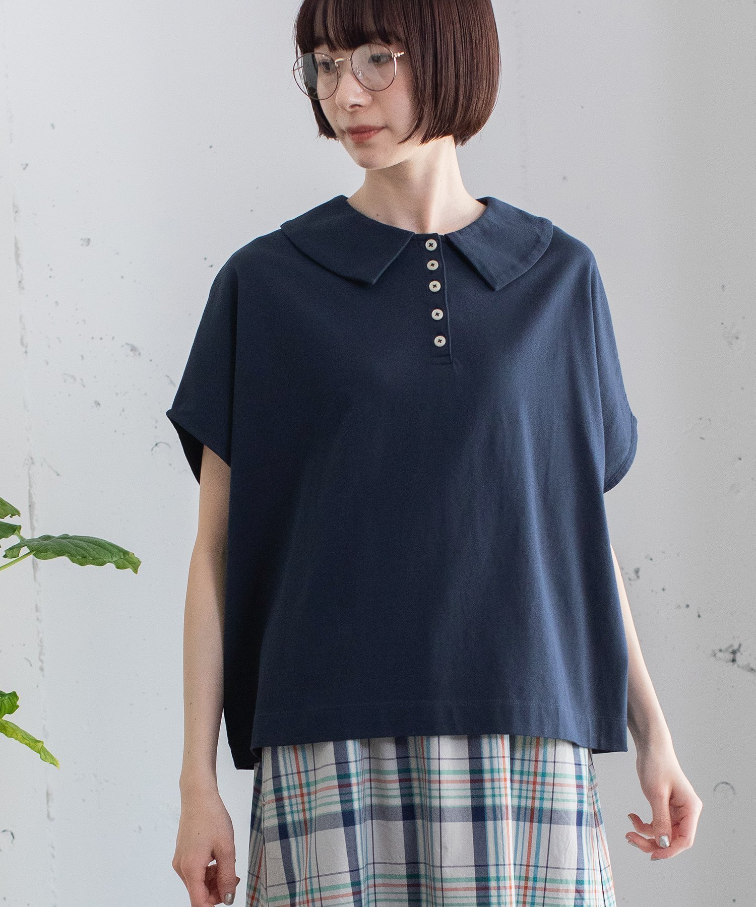 【プードゥドゥ/POU DOU DOU】の並びボタン衿付きトップス インテリア・キッズ・メンズ・レディースファッション・服の通販 founy(ファニー) 　ファッション　Fashion　レディースファッション　Fashion for Women　トップス・カットソー　Cut & Sew Tops　おすすめ　Recommended / Our Picks　スマート　Smart, Elegant　ポロシャツ　Polo Shirt, Collared Tee　リラックス　Relax, Relaxed Fit　ネイビー|ID: prp329100004742778 ipo3291000000034272824