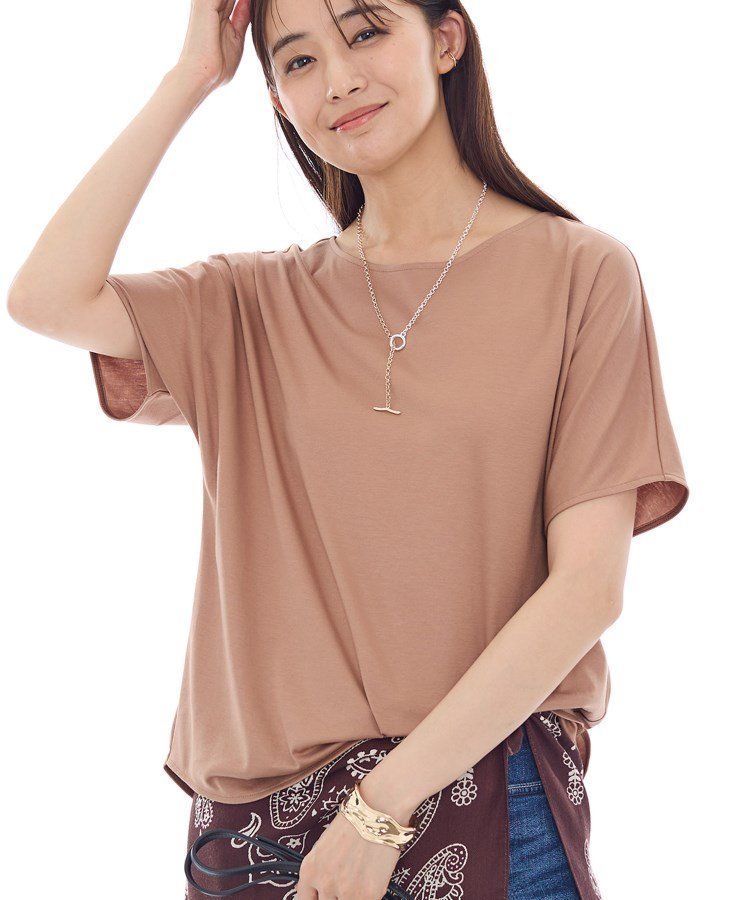 【インディヴィ/INDIVI】の【インナーとしても活躍!】シンプルTシャツ インテリア・キッズ・メンズ・レディースファッション・服の通販 founy(ファニー) 　ファッション　Fashion　レディースファッション　Fashion for Women　トップス・カットソー　Cut & Sew Tops　シャツ・ブラウス・オフィスカジュアル　Elegant Blouses & Button-Ups　ロングTシャツ・Tシャツ　Longline T-Shirts & Tees　10月号　October Issue　インナー　Innerwear　シンプル　Simple, Minimal　ジャケット　Jacket, Outerwear　スマート　Smart, Elegant　パターン　Pattern, Design Print　フォルム　Silhouette, Form　エレガント 上品　Elegant　日傘　Parasol, UV Umbrella　無地　Plain, Solid Color　キャメルブラウン|ID: prp329100004742821 ipo3291000000034273072