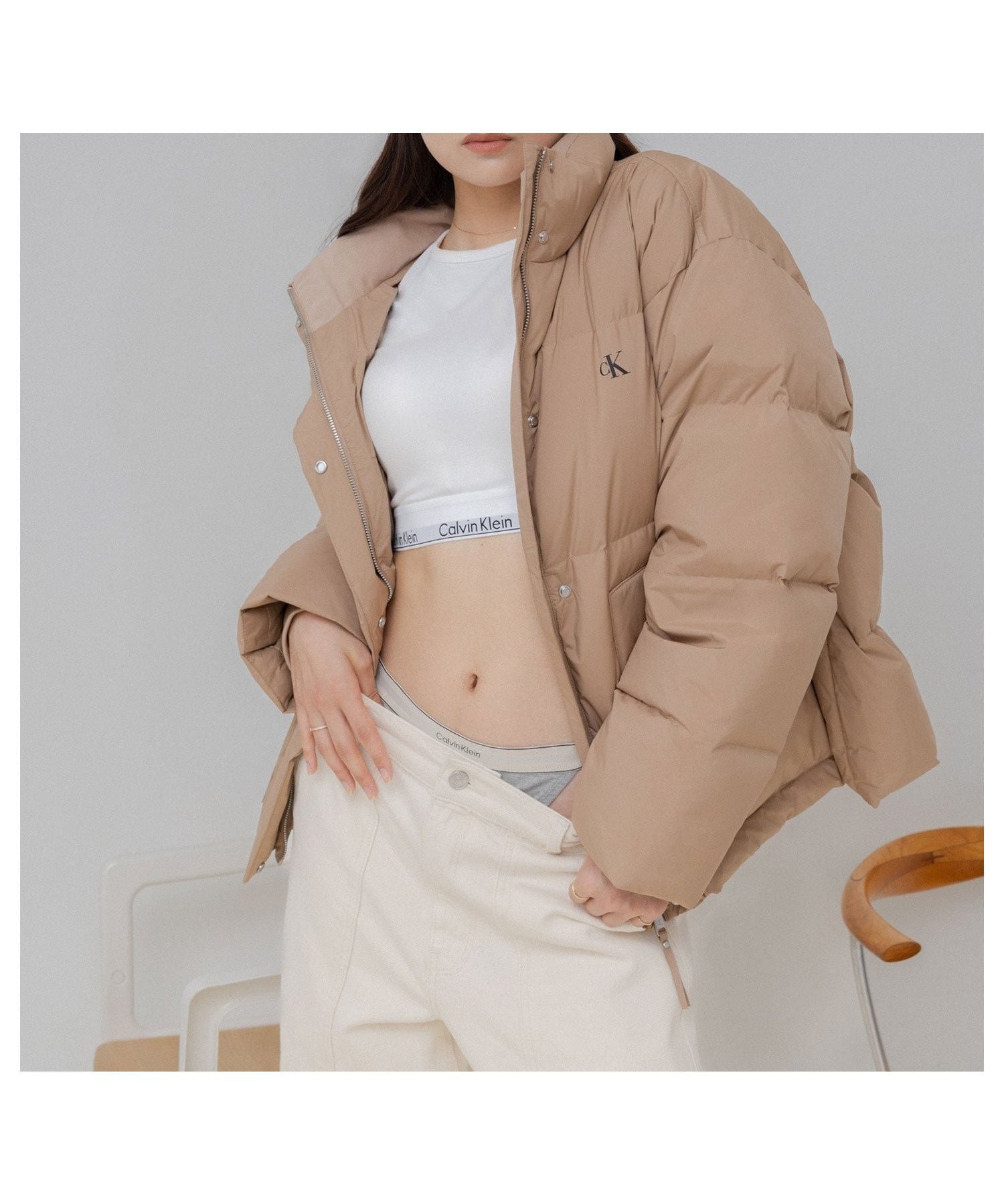 【カルバンクライン/Calvin Klein】の【公式ショップ】 カルバンクライン ジャケット - クラシックダウンパッファジャケット Calvin Klein Jeans 47D587G インテリア・キッズ・メンズ・レディースファッション・服の通販 founy(ファニー) ファッション Fashion レディースファッション Fashion for Women アウター Coat / Outerwear Collection レディースジャケット・軽アウター Jackets ジップアップ Zip-Up, Full Zip ジャケット Jacket, Outerwear スタンド Stand Collar, Upright Stand フロント Front, Front Design ミドル Middle Length, Mid Height ワンポイント One Point, Statement Accent Amphora|ID: prp329100004743020 ipo3291000000035097212