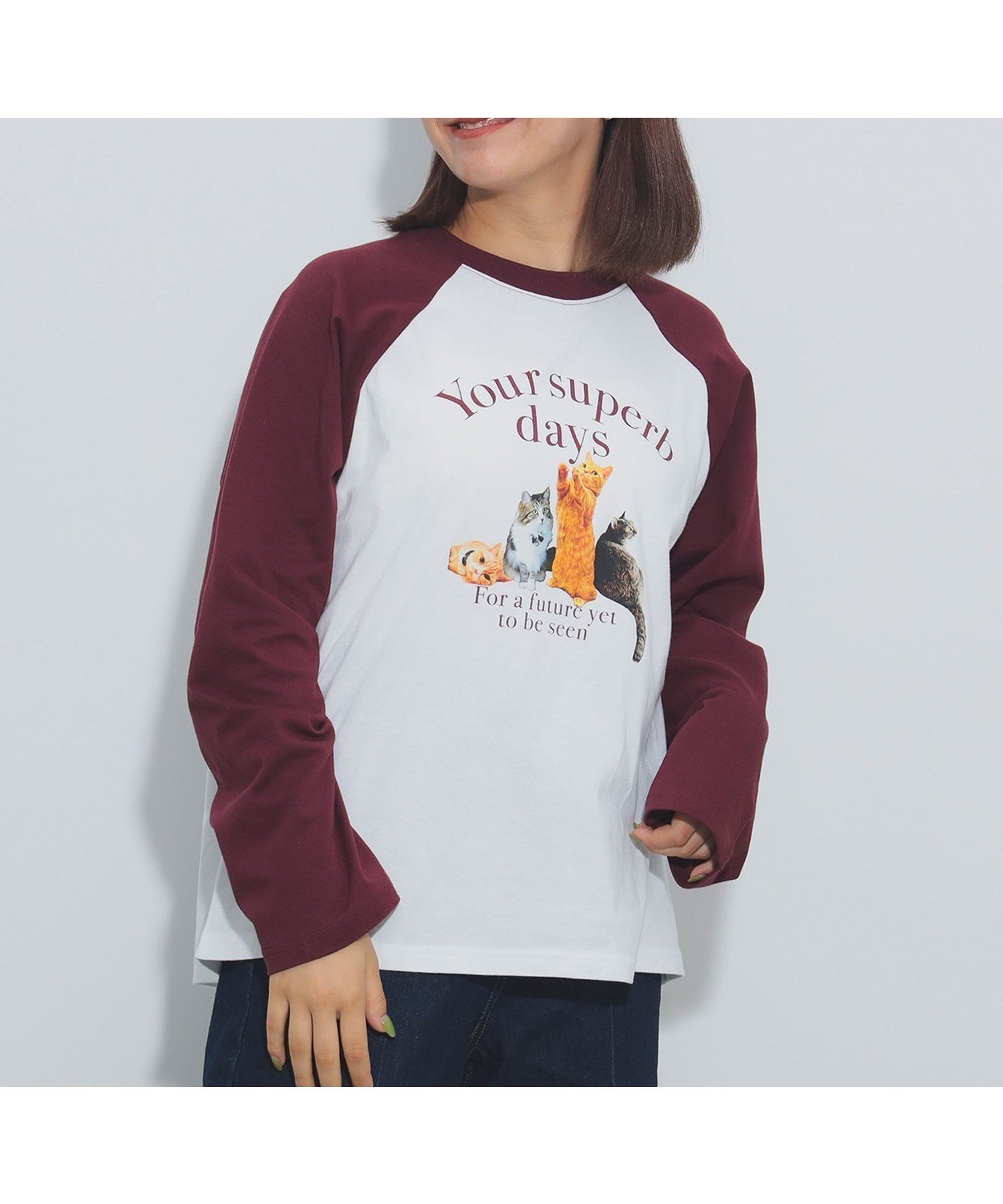 【ビームス ウイメン/BEAMS】のキャットプリント ロングスリーブTシャツ インテリア・キッズ・メンズ・レディースファッション・服の通販 founy(ファニー) 　ファッション　Fashion　レディースファッション　Fashion for Women　トップス・カットソー　Cut & Sew Tops　シャツ・ブラウス・オフィスカジュアル　Elegant Blouses & Button-Ups　ロングTシャツ・Tシャツ　Longline T-Shirts & Tees　カーディガン　Cardigan, Knitwear　キャップ　Cap, Baseball Cap　シンプル　Simple, Minimal　スリーブ　Sleeve, Long Sleeve / Short Sleeve　デニム　Denim, Jeans Material　猫　Cat, Kitty　プリント　Print, Printed Pattern　ルーズ　Loose, Oversized　ロング　Long, Long-Length　おすすめ　Recommended / Our Picks　OFF WHITE|ID: prp329100004743067 ipo3291000000034274892