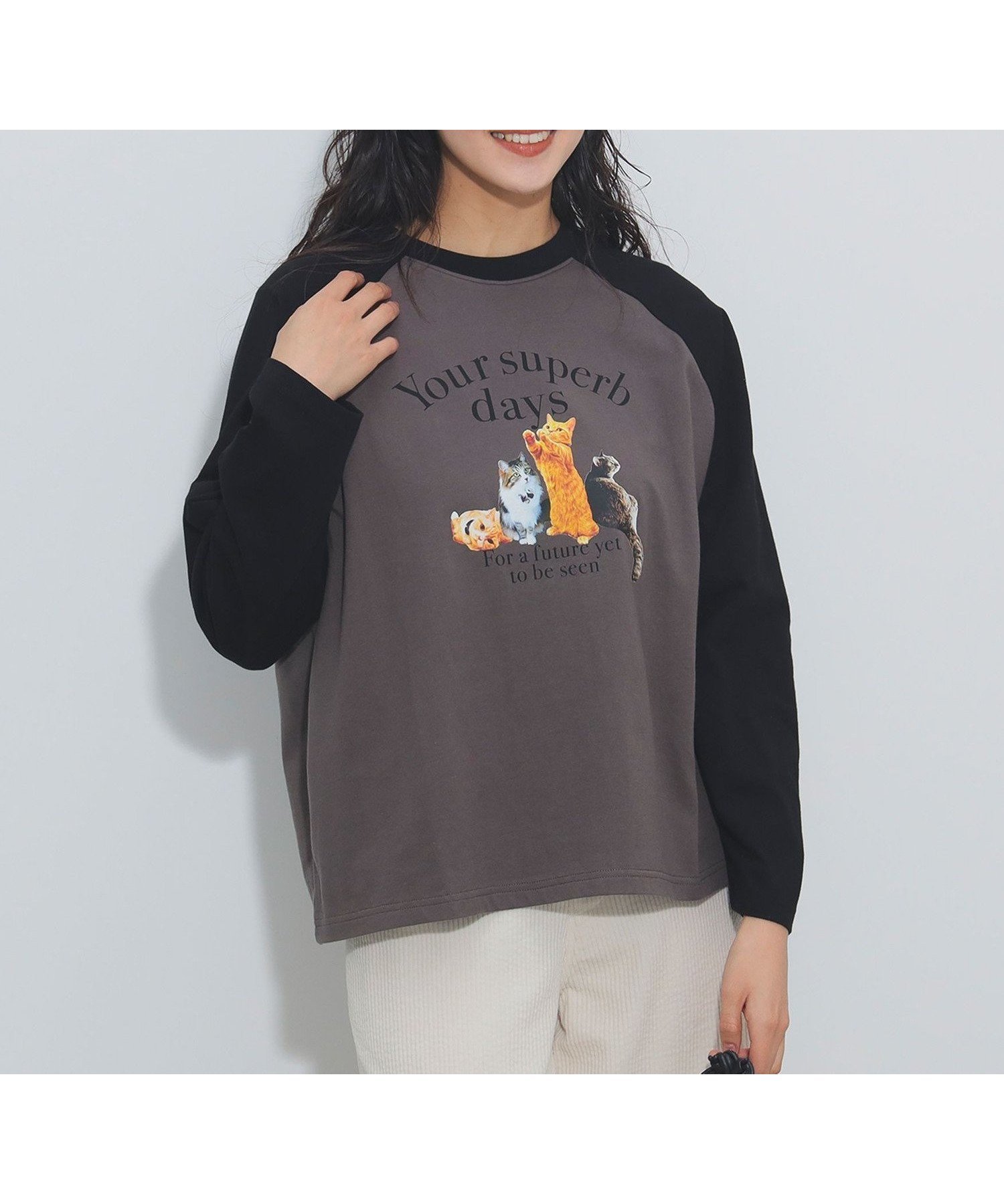 【ビームス ウイメン/BEAMS】のキャットプリント ロングスリーブTシャツ インテリア・キッズ・メンズ・レディースファッション・服の通販 founy(ファニー) 　ファッション　Fashion　レディースファッション　Fashion for Women　トップス・カットソー　Cut & Sew Tops　シャツ・ブラウス・オフィスカジュアル　Elegant Blouses & Button-Ups　ロングTシャツ・Tシャツ　Longline T-Shirts & Tees　カーディガン　Cardigan, Knitwear　キャップ　Cap, Baseball Cap　シンプル　Simple, Minimal　スリーブ　Sleeve, Long Sleeve / Short Sleeve　デニム　Denim, Jeans Material　猫　Cat, Kitty　プリント　Print, Printed Pattern　ルーズ　Loose, Oversized　ロング　Long, Long-Length　おすすめ　Recommended / Our Picks　CHARCOAL|ID: prp329100004743067 ipo3291000000034274893