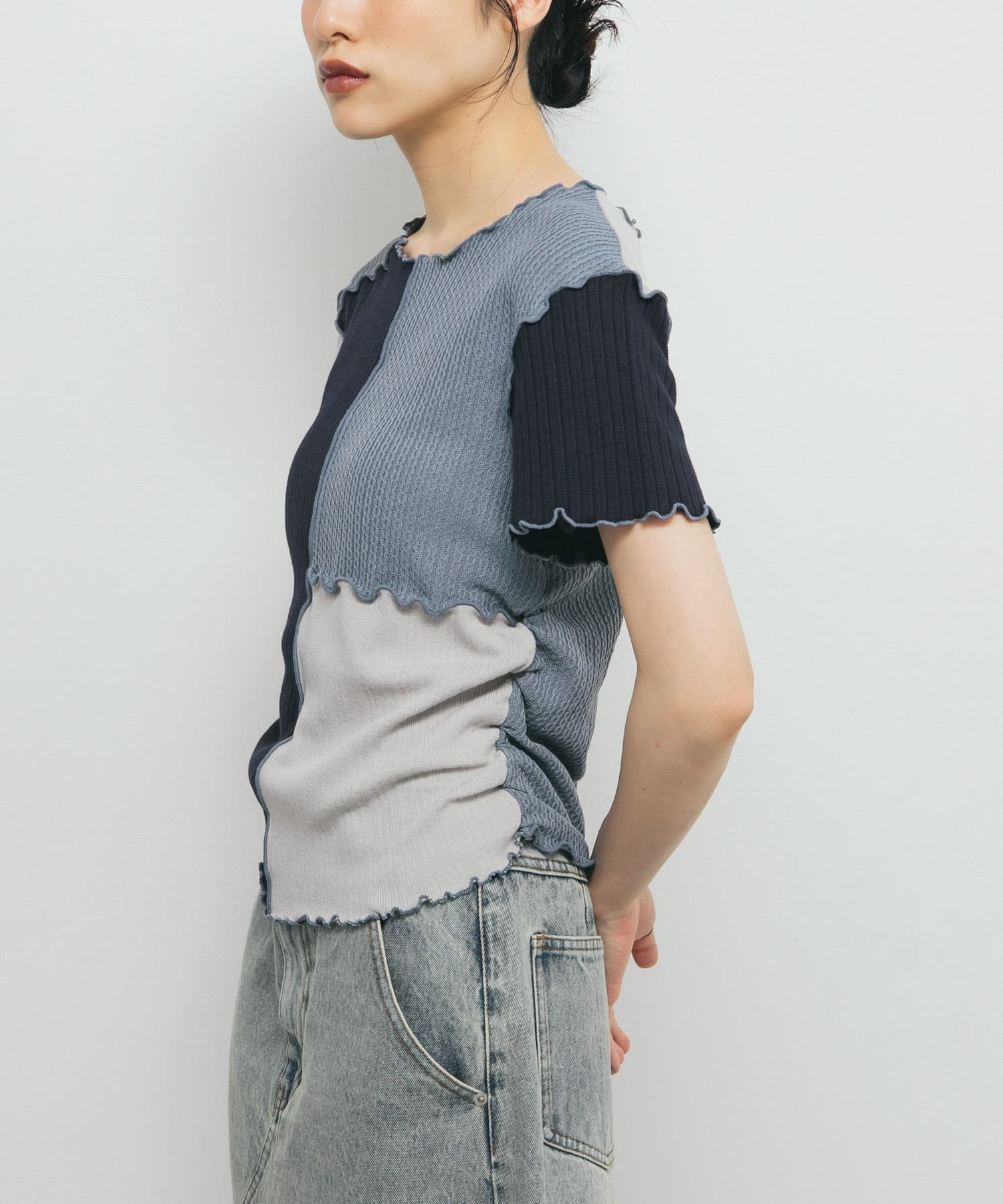 【ケービーエフ/KBF / URBAN RESEARCH】のMIXカラーパッチワークカットソー インテリア・キッズ・メンズ・レディースファッション・服の通販 founy(ファニー) 　ファッション　Fashion　レディースファッション　Fashion for Women　トップス・カットソー　Cut & Sew Tops　カットソー・ベーシックTシャツ　Cut-and-Sewn Tops / Stretch Tees & Basics　2025年　2025　2025春夏・S/S　Spring/Summer 2025 SS25　インナー　Innerwear　バランス　Balance, Style Balance　パッチワーク　Patchwork, Mixed Fabric　ボトム　Bottoms, Lower Wear　ワイド　Wide, Wide Fit　夏　Summer　S/S・春夏　SS, Spring/Summer, Warm Season　BLUE MIX|ID: prp329100004743102 ipo3291000000034275120