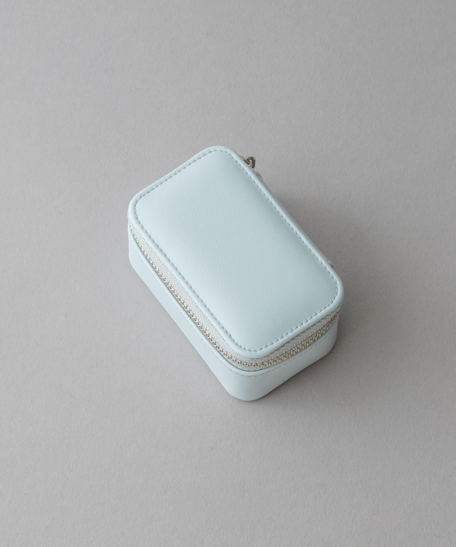 【エテ/ete】のマイフェイバリットポーチ インテリア・キッズ・メンズ・レディースファッション・服の通販 founy(ファニー) ファッション Fashion レディースファッション Fashion for Women ポーチ&ミニバッグ Pouches & Mini Bags クッション Cushion, Throw Pillow シンプル Simple, Minimal ジュエリー Jewelry, Accessories スタイリッシュ Stylish, Fashionable なめらか Smooth, Silky Texture ポーチ Pouch, Small Case おすすめ Recommended / Our Picks エレガント 上品 Elegant ギフト プレゼント Gift / Present A|ID: prp329100004743279 ipo3291000000034540147