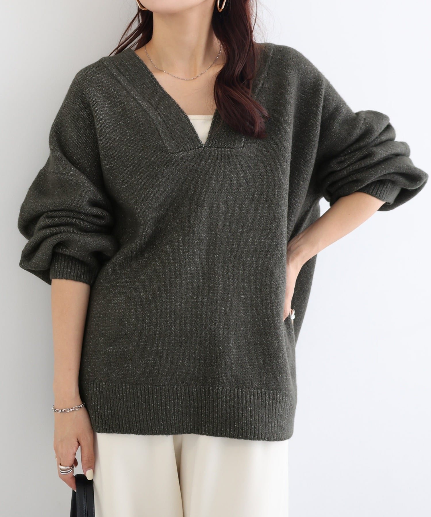 【アンドミー/andme】の天竺編みVネック長袖ニットトップス インテリア・キッズ・メンズ・レディースファッション・服の通販 founy(ファニー) 　ファッション　Fashion　レディースファッション　Fashion for Women　トップス・カットソー　Cut & Sew Tops　ニット　Knit Tops & Sweaters　Vネックトップス　V-Neck Tops / V-Cut Neckline Shirts　アクリル　Acrylic Material　トレンド　Trend, Trending Now　人気　Popular, Best Seller　長袖　Long Sleeve, Full Sleeve　ルーズ　Loose, Oversized　おすすめ　Recommended / Our Picks　カーキチャコール|ID: prp329100004743451 ipo3291000000034663113