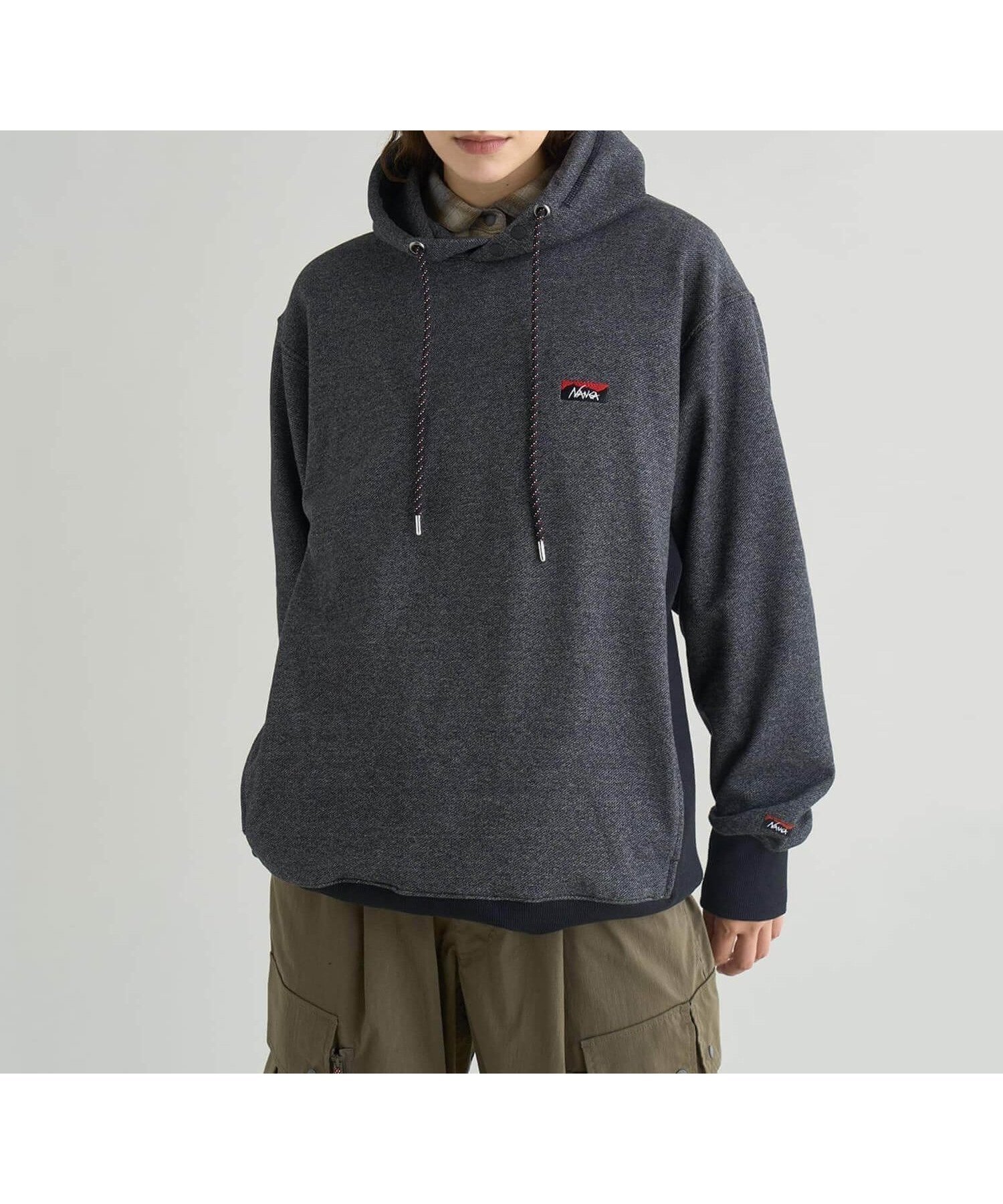 【ナンガ・オンラインショップ/NANGA ONLINE SHOP】のエコハイブリッド ミニボックスロゴ エンブロイダリー パーカー メンズ 25AW インテリア・キッズ・メンズ・レディースファッション・服の通販 founy(ファニー) ファッション Fashion レディースファッション Fashion for Women トップス・カットソー Cut & Sew Tops レディースパーカー・カジュアルフーディー Casual Hoodies & Sweatshirts エンブロイダリー Embroidery Design シンプル Simple, Minimal 定番 Standard, Basic Item パーカー Hoodie, Parka メンズ Men's, Menswear おすすめ Recommended / Our Picks 2025年 2025 2025-2026秋冬・A/W Autumn/Winter 2025–26 AW25–26 BLK|ID: prp329100004743494 ipo3291000000035019943