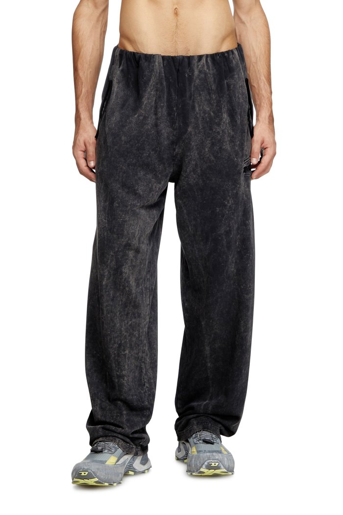 【ディーゼル/DIESEL / MEN】のメンズ スウェットパンツ P-MARKLE インテリア・キッズ・メンズ・レディースファッション・服の通販 founy(ファニー) https://founy.com/ ファッション Fashion メンズファッション Fashion for Men ボトムス Bottoms クール Cool, Chic ドローストリング Drawstring, Pull Cord パイピング Piping, Trim Design ポケット Pocket, Pocket Detail メンズ Men's, Menswear |ID: prp329100004743600 ipo3291000000034279869