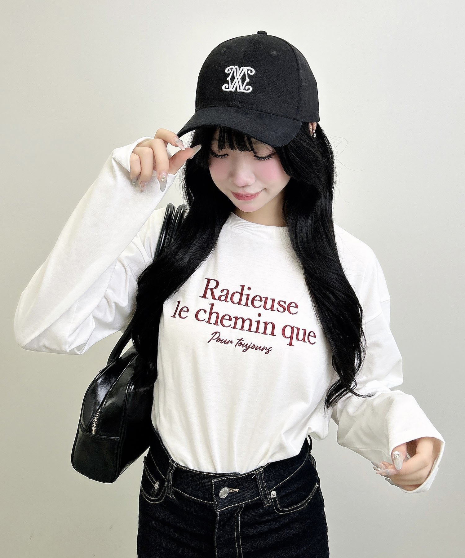 【イング/INGNI】のシンプルロゴロンT インテリア・キッズ・メンズ・レディースファッション・服の通販 founy(ファニー) ファッション Fashion レディースファッション Fashion for Women トップス・カットソー Cut & Sew Tops ロングTシャツ・Tシャツ Longline T-Shirts & Tees スマホ Smartphone, Mobile Device スリーブ Sleeve, Long Sleeve / Short Sleeve フロント Front, Front Design ベーシック Basic, Essential ロング Long, Long-Length オフホワイト/ボルドー|ID: prp329100004743925 ipo3291000000034477806