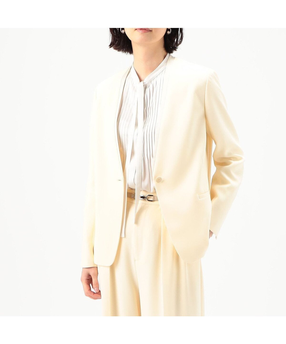 【コムサ/COMME CA】の【セットアップ対応】トリアセテートポリエステルダブルクロス ノーカラージャケット インテリア・キッズ・メンズ・レディースファッション・服の通販 founy(ファニー) 　ファッション　Fashion　レディースファッション　Fashion for Women　アウター　Coat / Outerwear Collection　レディースジャケット・軽アウター　Jackets　ノーカラージャケット / シンプル上品コーデ　Collarless Jackets　カッティング　Cutting Detail　サテン　Satin, Glossy Fabric　シェイプ　Shape, Slim Fit　ジャケット　Jacket, Outerwear　ストレッチ　Stretch, Stretchy Fabric　スリット　Slit, Slit Detail　セットアップ　Set-Up, Coordinated Outfit　ダブル　Double, Double-Breasted　ドレス　Dress, One-Piece　フォーマル　Formal, Dressy　ベスト　Vest, Waistcoat　マニッシュ　Mannish, Boyish　ワンポイント　One Point, Statement Accent　セレモニー　Ceremony　07:アイボリー|ID: prp329100004744026 ipo3291000000034285538