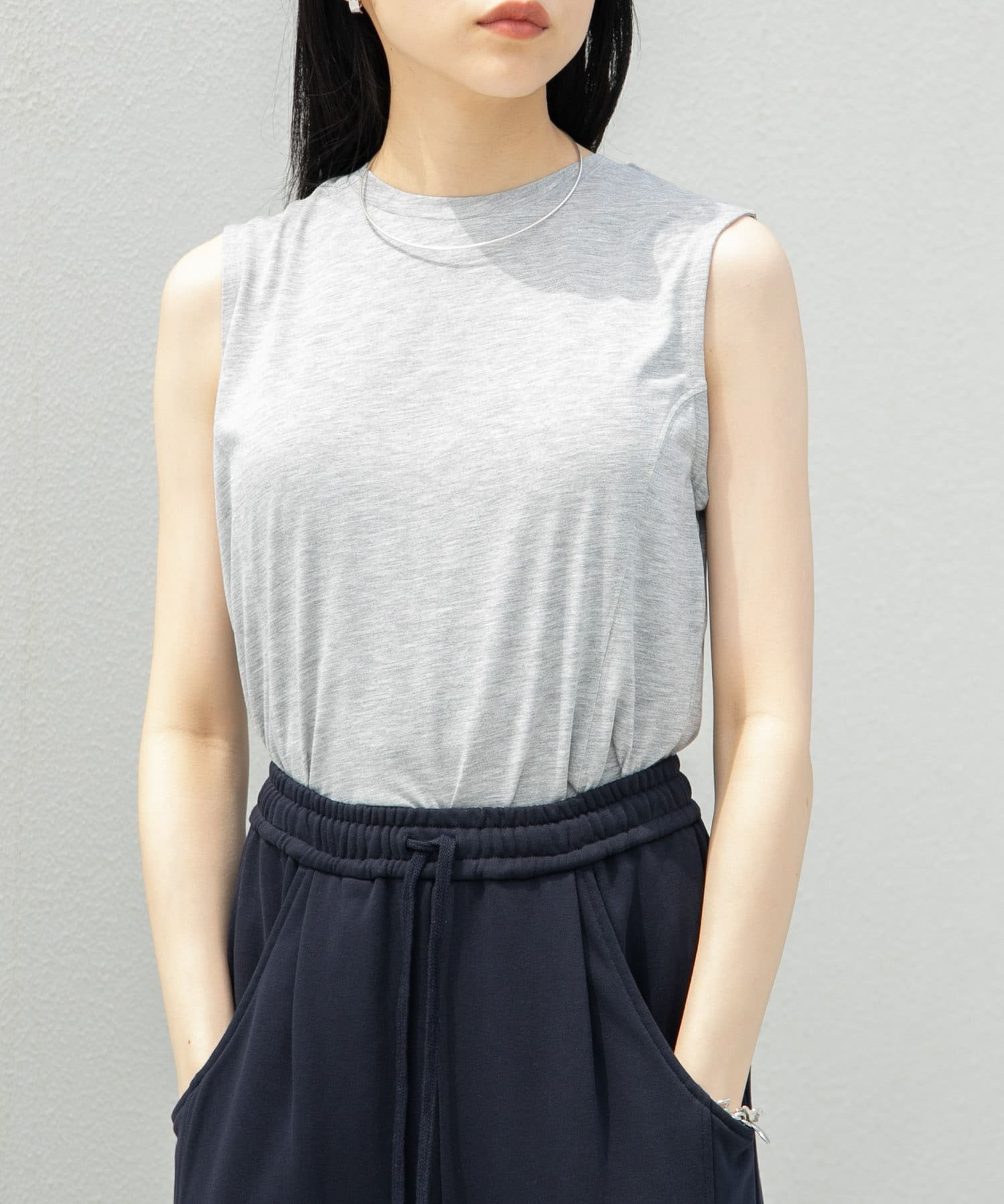 【ケービーエフ/KBF / URBAN RESEARCH】のデザインステッチスリーブレスカットソー インテリア・キッズ・メンズ・レディースファッション・服の通販 founy(ファニー) 　ファッション　Fashion　レディースファッション　Fashion for Women　トップス・カットソー　Cut & Sew Tops　カットソー・ベーシックTシャツ　Cut-and-Sewn Tops / Stretch Tees & Basics　2025年　2025　2025春夏・S/S　Spring/Summer 2025 SS25　インナー　Innerwear　カットソー　Cut and Sewn Top　キャミワンピース　Cami Dress, Slip Dress　サロペット　Overalls, Salopette　ベーシック　Basic, Essential　夏　Summer　S/S・春夏　SS, Spring/Summer, Warm Season　GRAY|ID: prp329100004744059 ipo3291000000034286126