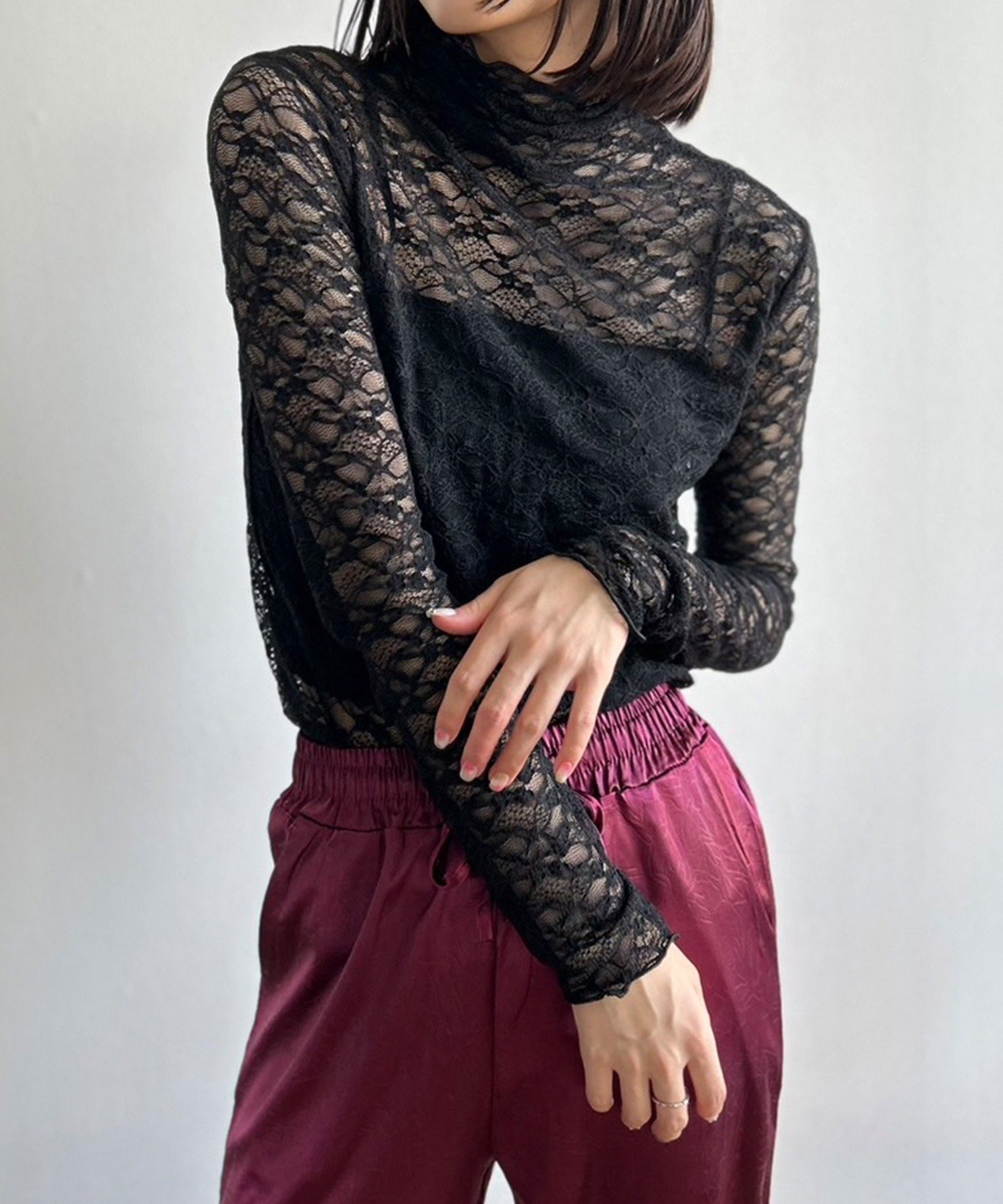 【アウトフィッター ラボ/Outfitter lab】の総レース ハイネックトップス 人気、トレンドファッション・服の通販 founy(ファニー) 　ファッション　Fashion　レディースファッション　Fashion for Women　トップス・カットソー　Cut & Sew Tops　インナー　Innerwear　オケージョン　Occasion Wear　春　Spring　秋　Autumn　カットソー　Cut and Sewn Top　キャミソール　Camisole, Spaghetti Strap Top　シアー　Sheer, See-Through　ショート　Short, Short Length　ジャケット　Jacket, Outerwear　ストレッチ　Stretch, Stretchy Fabric　スポーティ　Sporty, Casual Athletic　タンク　Tank Top, Sleeveless Top　チュール　Tulip, Tulip Motif　トレンド　Trend, Trending Now　定番　Standard, Basic Item　長袖　Long Sleeve, Full Sleeve　ハイネック　High Neck, Mock Neck　ビスチェ　Bustier, Corset Top　ビッグ　Big, Oversized　フェミニン　Feminine, Girly　フォーマル　Formal, Dressy　フリル　Frill, Ruffle　プリーツ　Pleats, Pleated　ベスト　Vest, Waistcoat　ベーシック　Basic, Essential　ミニスカート　Mini Skirt, Short Skirt　レース　Lace, Lace Fabric　 other-1|ID: prp329100004744132 ipo3291000000034287331