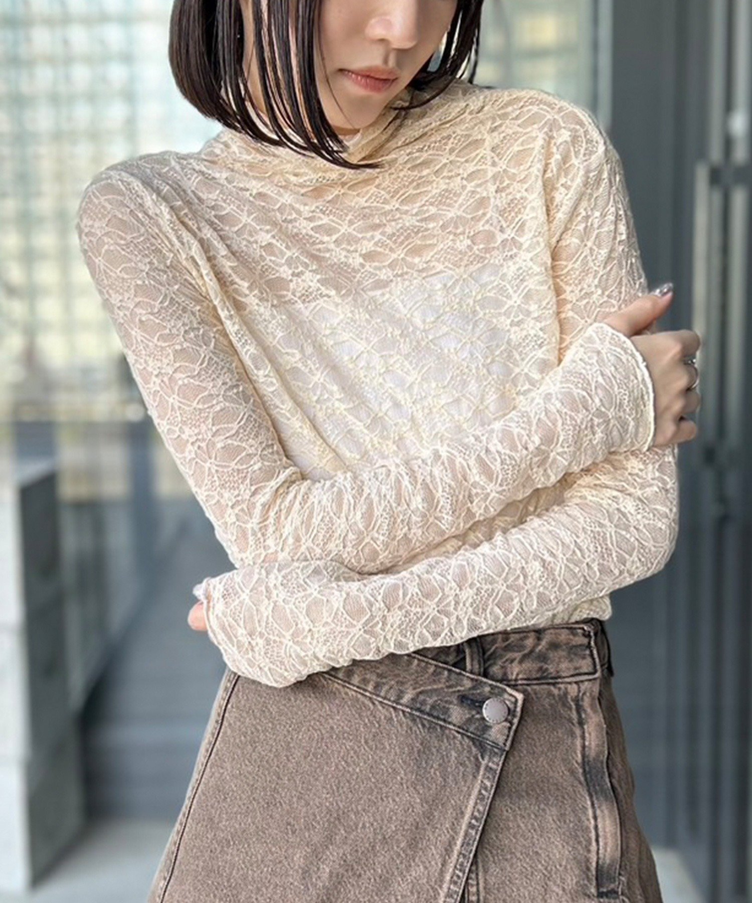 【アウトフィッター ラボ/Outfitter lab】の総レース ハイネックトップス インテリア・キッズ・メンズ・レディースファッション・服の通販 founy(ファニー) 　ファッション　Fashion　レディースファッション　Fashion for Women　トップス・カットソー　Cut & Sew Tops　インナー　Innerwear　オケージョン　Occasion Wear　春　Spring　秋　Autumn　カットソー　Cut and Sewn Top　キャミソール　Camisole, Spaghetti Strap Top　シアー　Sheer, See-Through　ショート　Short, Short Length　ジャケット　Jacket, Outerwear　ストレッチ　Stretch, Stretchy Fabric　スポーティ　Sporty, Casual Athletic　タンク　Tank Top, Sleeveless Top　チュール　Tulip, Tulip Motif　トレンド　Trend, Trending Now　定番　Standard, Basic Item　長袖　Long Sleeve, Full Sleeve　ハイネック　High Neck, Mock Neck　ビスチェ　Bustier, Corset Top　ビッグ　Big, Oversized　フェミニン　Feminine, Girly　フォーマル　Formal, Dressy　フリル　Frill, Ruffle　プリーツ　Pleats, Pleated　ベスト　Vest, Waistcoat　ベーシック　Basic, Essential　ミニスカート　Mini Skirt, Short Skirt　レース　Lace, Lace Fabric　オフホワイト|ID: prp329100004744132 ipo3291000000034287338