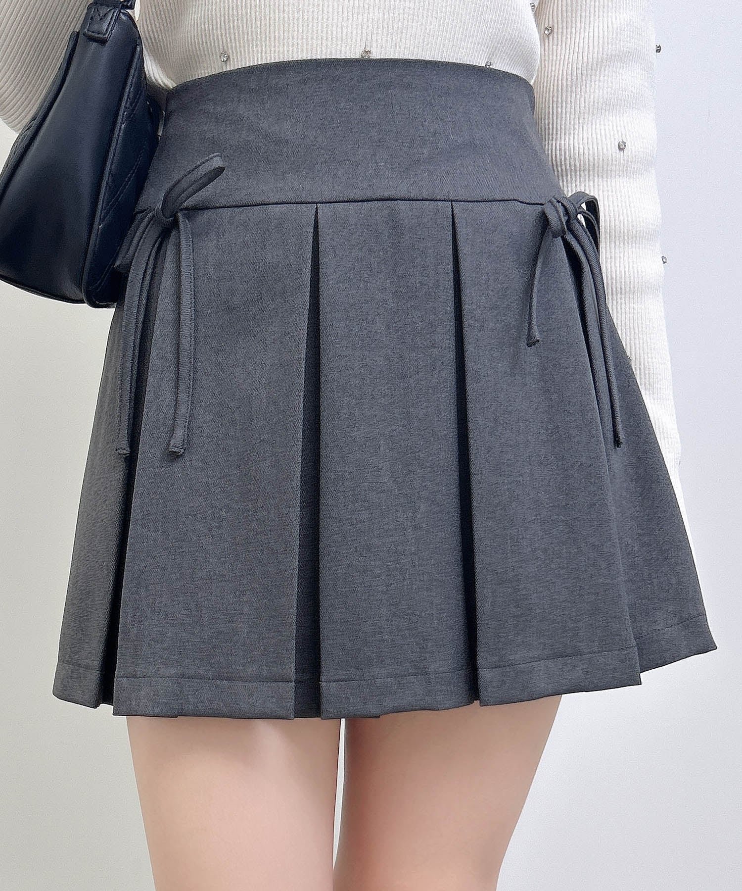 【イング/INGNI】のリボンボックスプリーツスカパン インテリア・キッズ・メンズ・レディースファッション・服の通販 founy(ファニー) 　ファッション　Fashion　レディースファッション　Fashion for Women　おすすめ　Recommended / Our Picks　サイドジップ　Side Zip, Side Zipper　スマホ　Smartphone, Mobile Device　フィット　Fit, Slim Fit　プリーツ　Pleats, Pleated　ボックス　Boxy, Box Shape　リボン　Ribbon, Bow　エレガント 上品　Elegant　グレー|ID: prp329100004744158 ipo3291000000034287774
