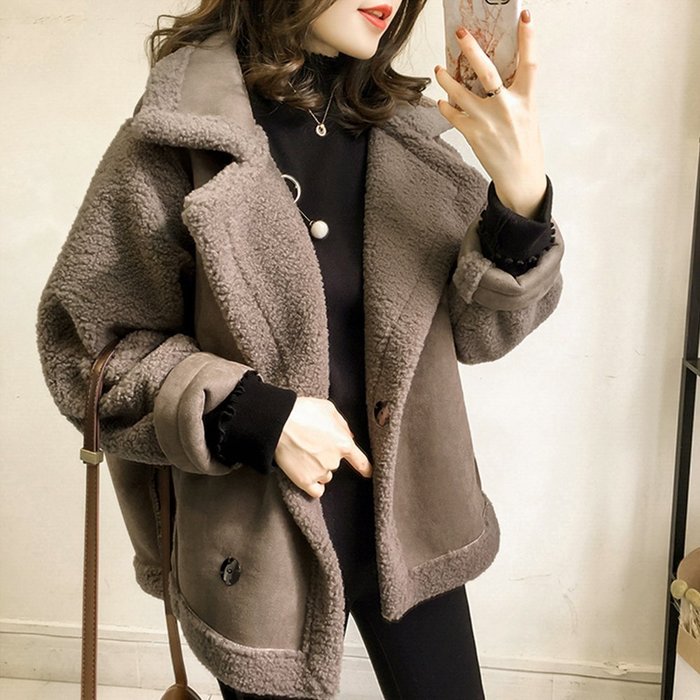 【ミニミニストア/miniministore】の切替ムートンジャケット 韓国風 冬物 インテリア・キッズ・メンズ・レディースファッション・服の通販 founy(ファニー) https://founy.com/ ファッション Fashion レディースファッション Fashion for Women アウター Coat / Outerwear Collection レディースジャケット・軽アウター Jackets インナー Innerwear 冬 Winter / This Winter 切替 Switching, Contrast Panel 羽織 Haori, Light Jacket 防寒 Cold Protection, Winter-Ready |ID: prp329100004744311 ipo3291000000034290203