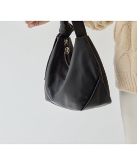 【ジェミール/gemeil】の【コラボカラーあり】ノットワンハンドルバッグ 人気、トレンドファッション・服の通販 founy(ファニー) ファッション Fashion レディースファッション Fashion for Women バッグ Bags コラボ Collaboration, Collab 傘 Umbrella, Parasol シルバー Silver, Metallic Silver 財布 Wallet, Purse タオル Towel, Bath Towel トレンド Trend, Trending Now 人気 Popular, Best Seller ハンド Hand, Handmade フォルム Silhouette, Form ポケット Pocket, Pocket Detail |ID:prp329100004744325